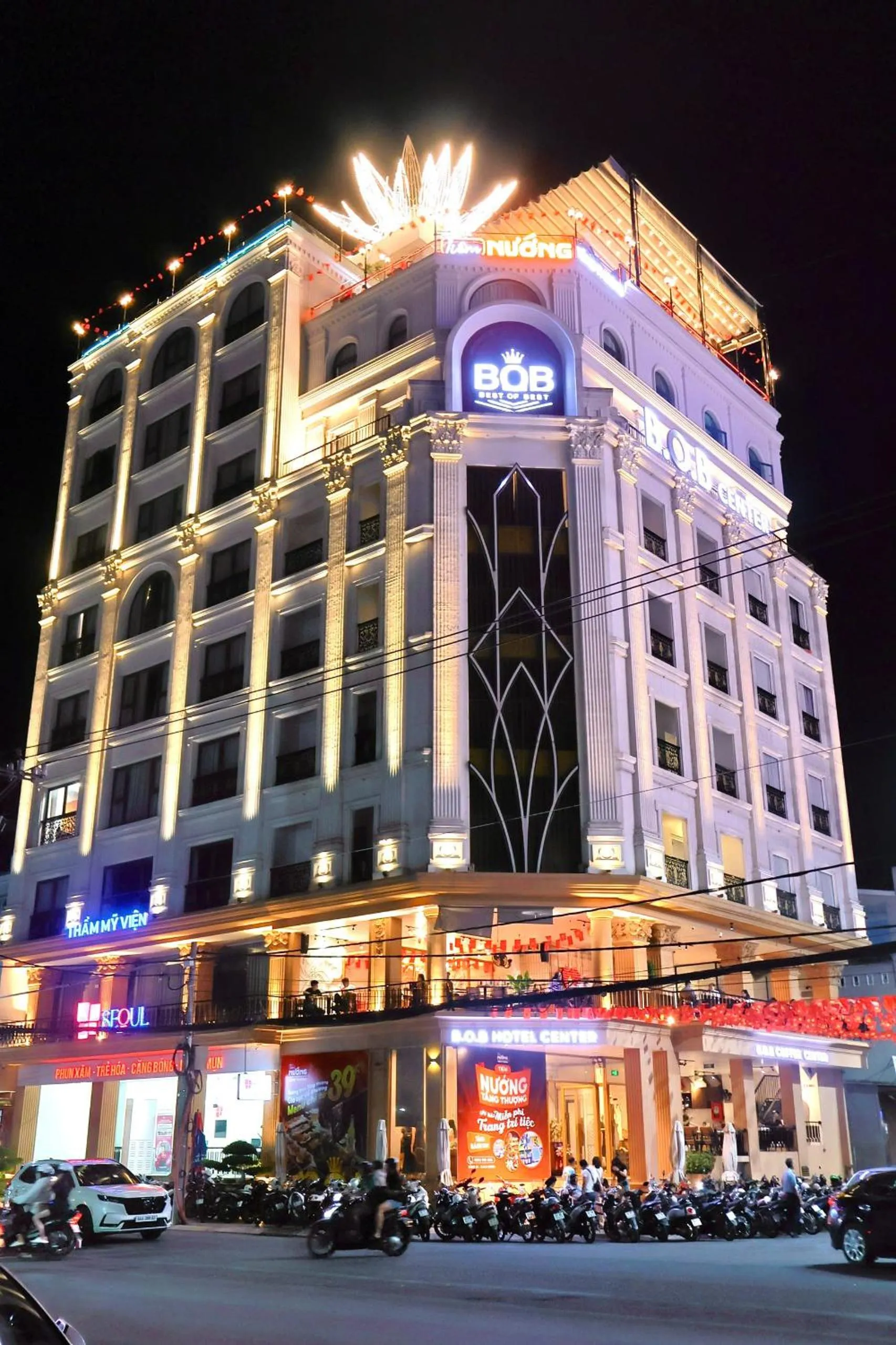 Lobby or reception in B.O.B Hotel