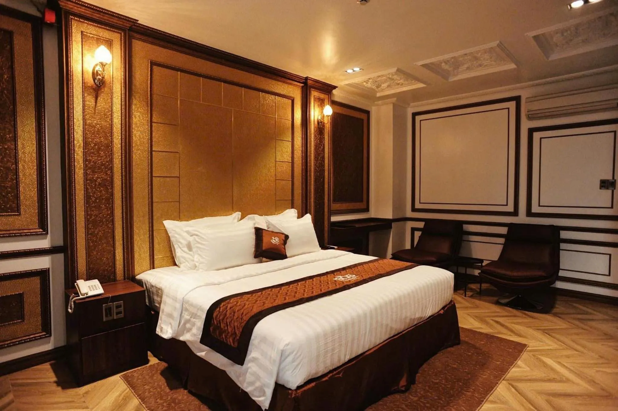 Bedroom, Bed in B.O.B Hotel