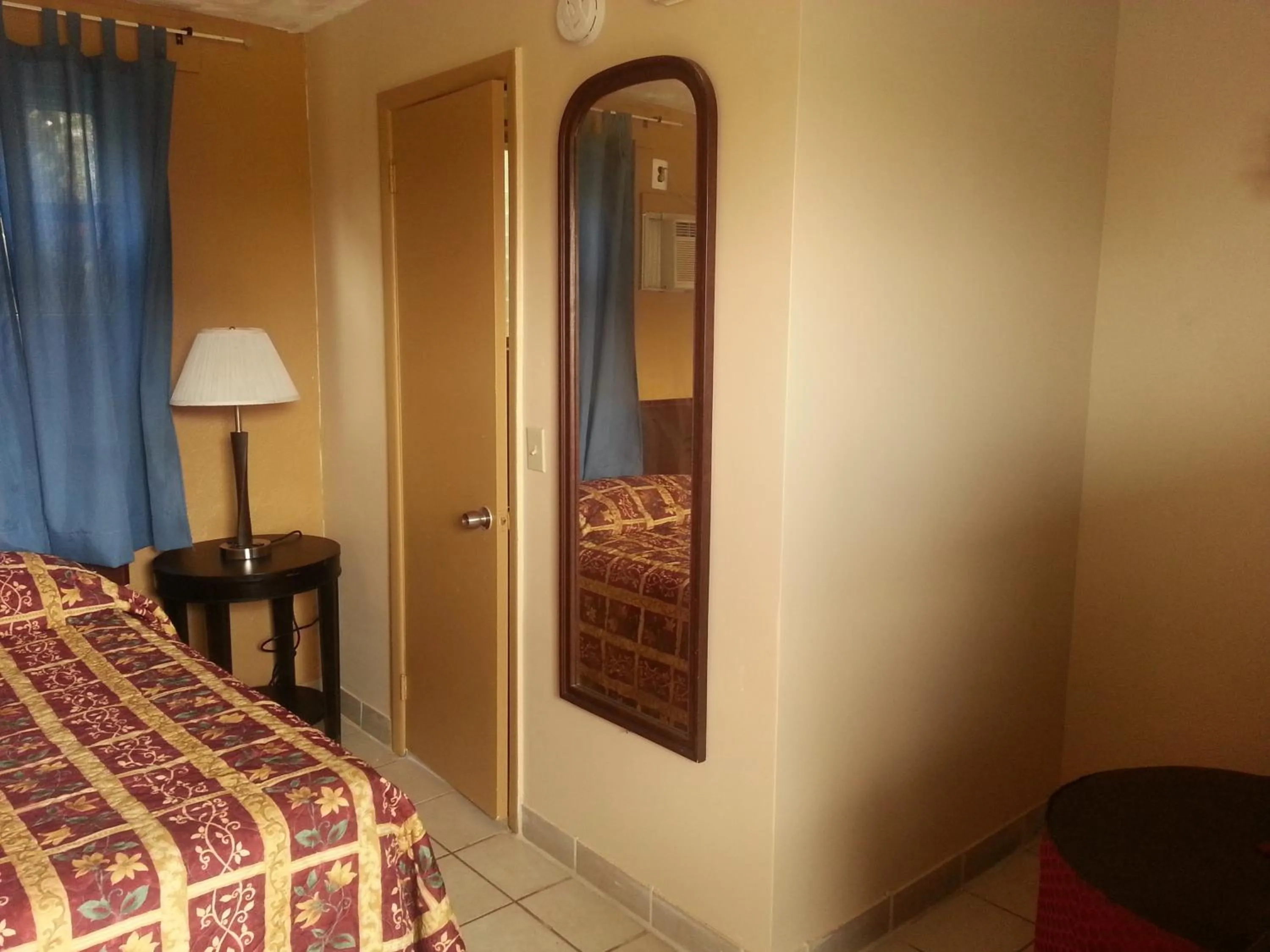 Decorative detail in Atlantic Inn