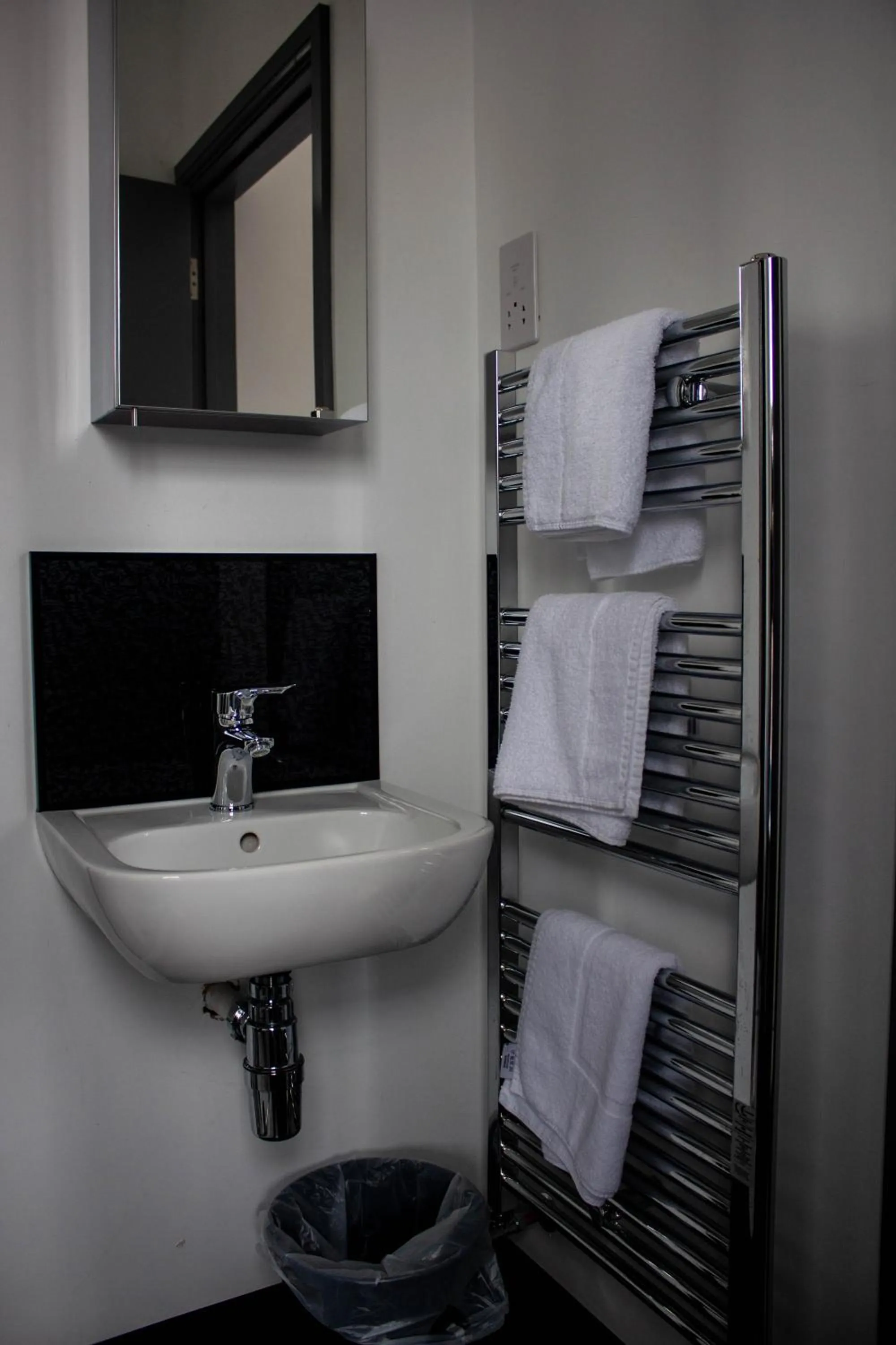 Bathroom in Crofts Hotel