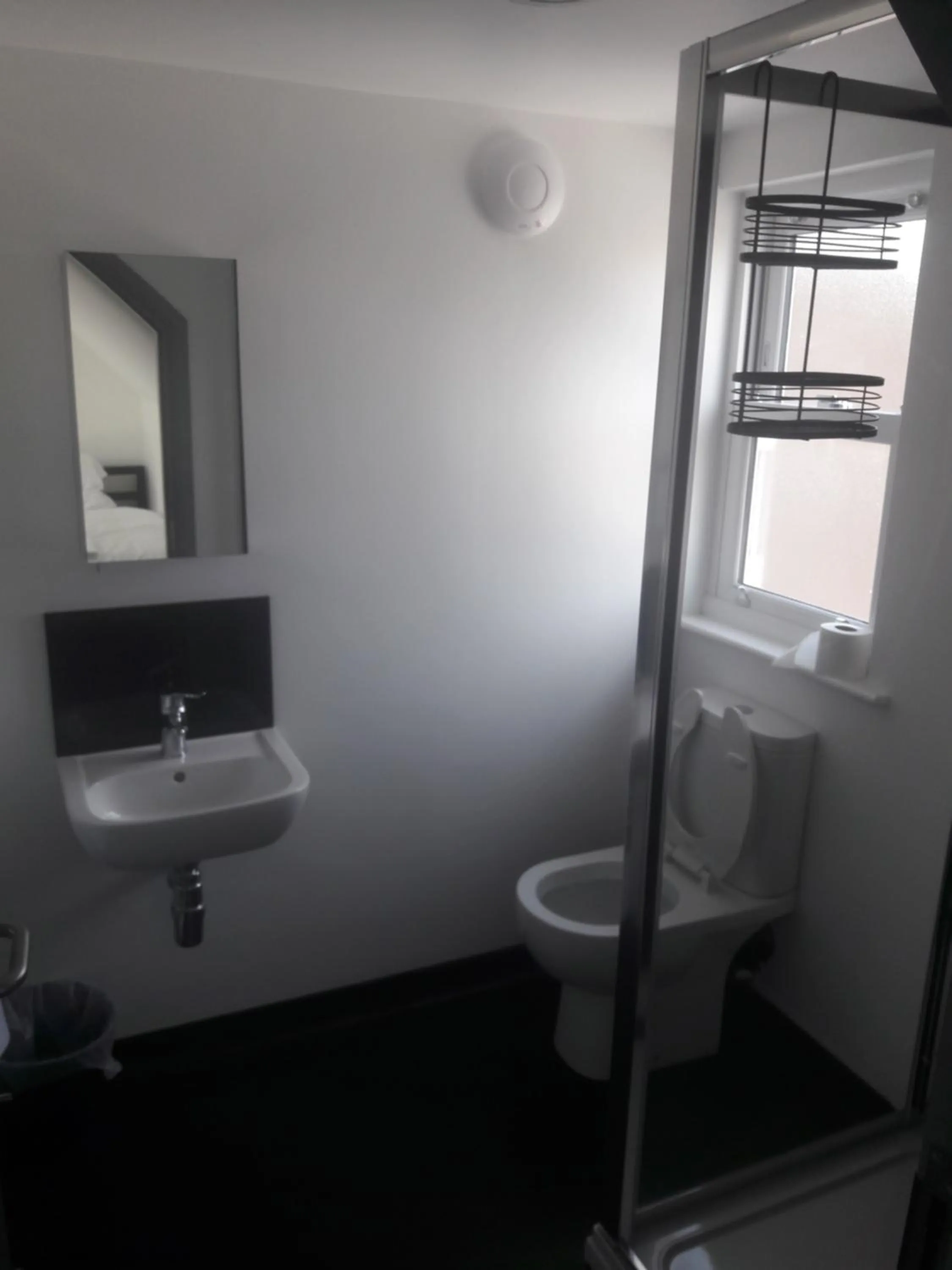 Toilet in Crofts Hotel