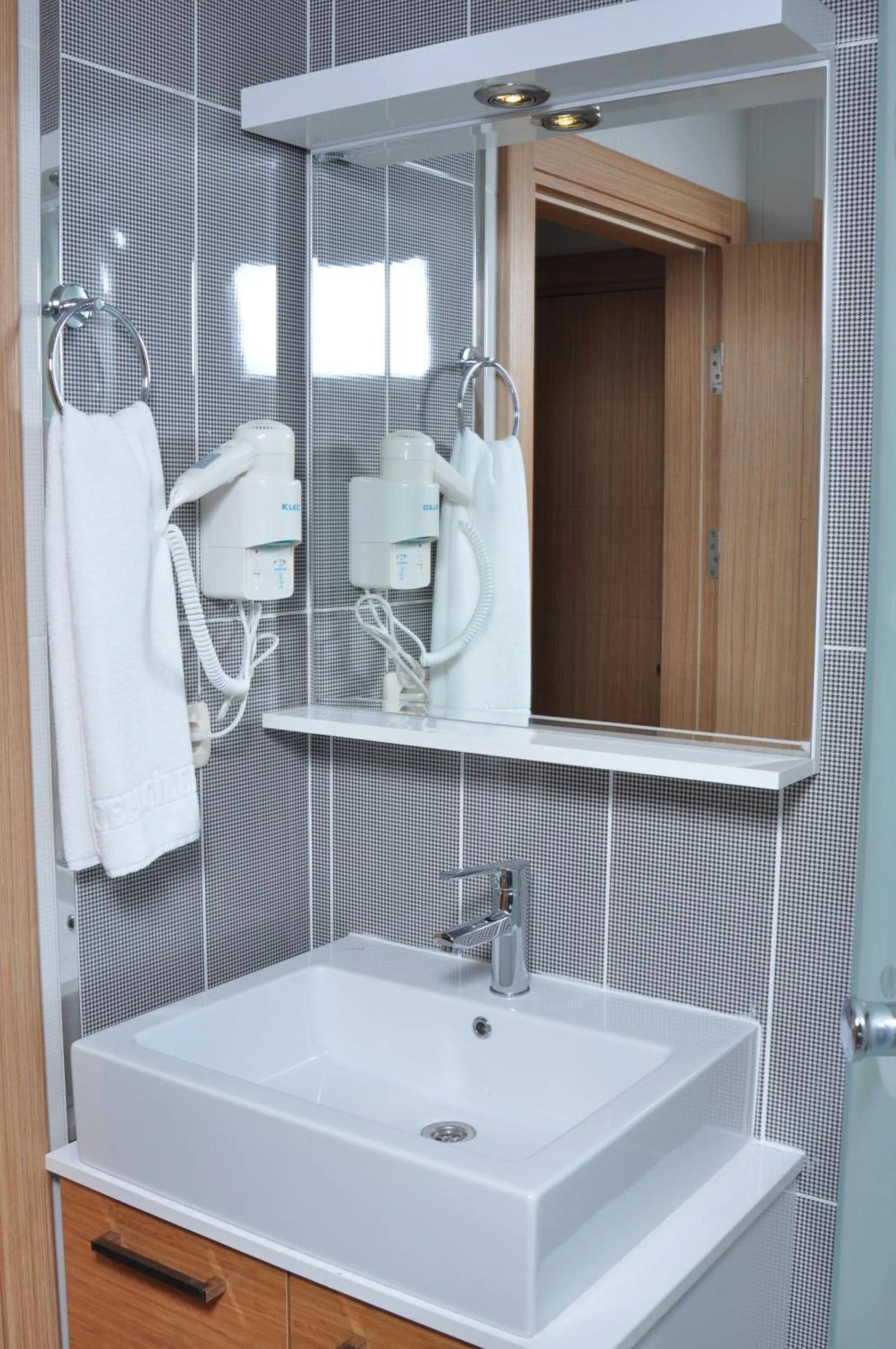 Bathroom in Cebeciler Hotel