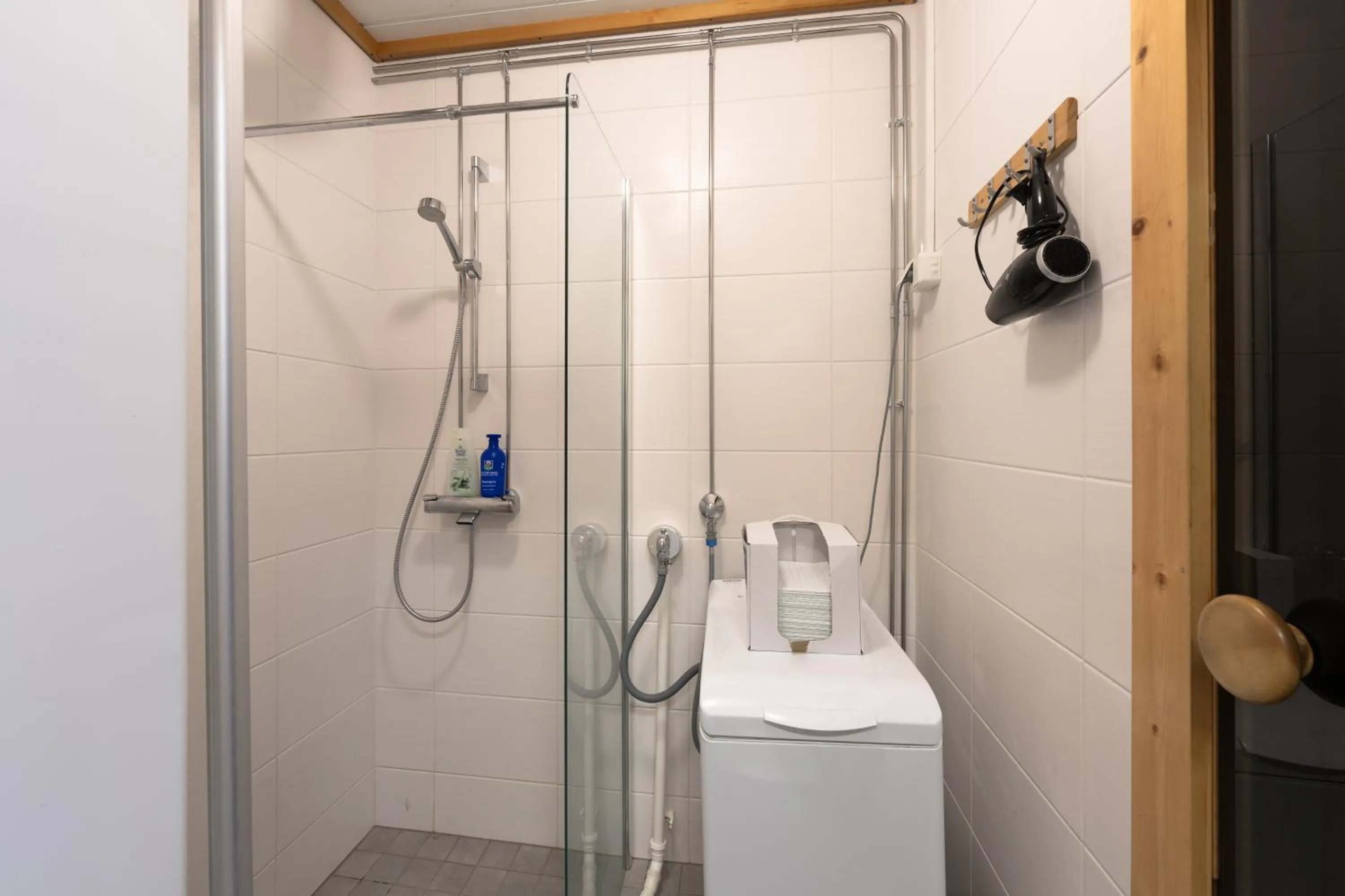 Shower in Kuukkeli Apartments Saarisatu ja Urupää