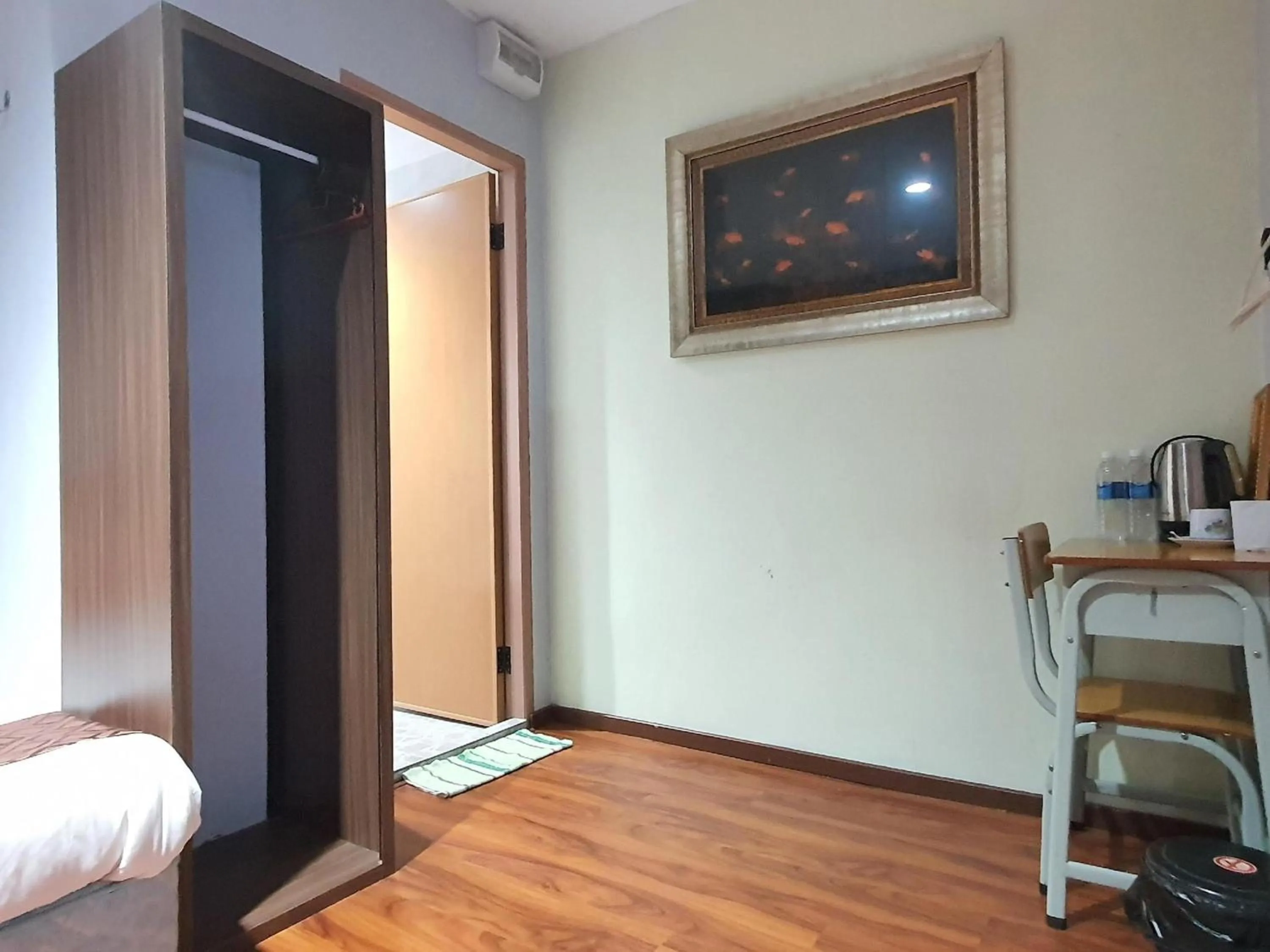 Photo of the whole room, Bed in Hotel O Melody 88 Inn