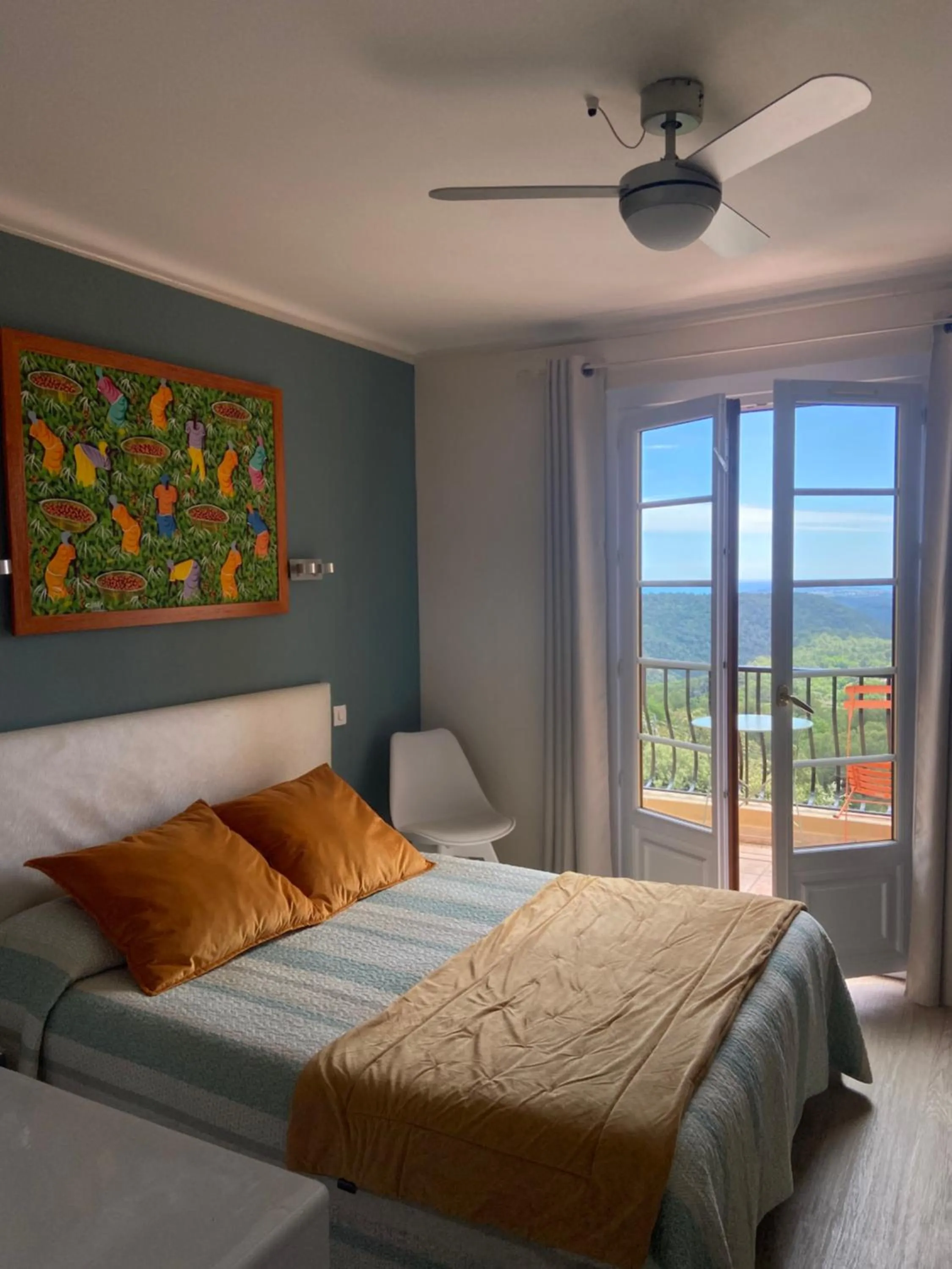 Bed in Les Belles Terrasses