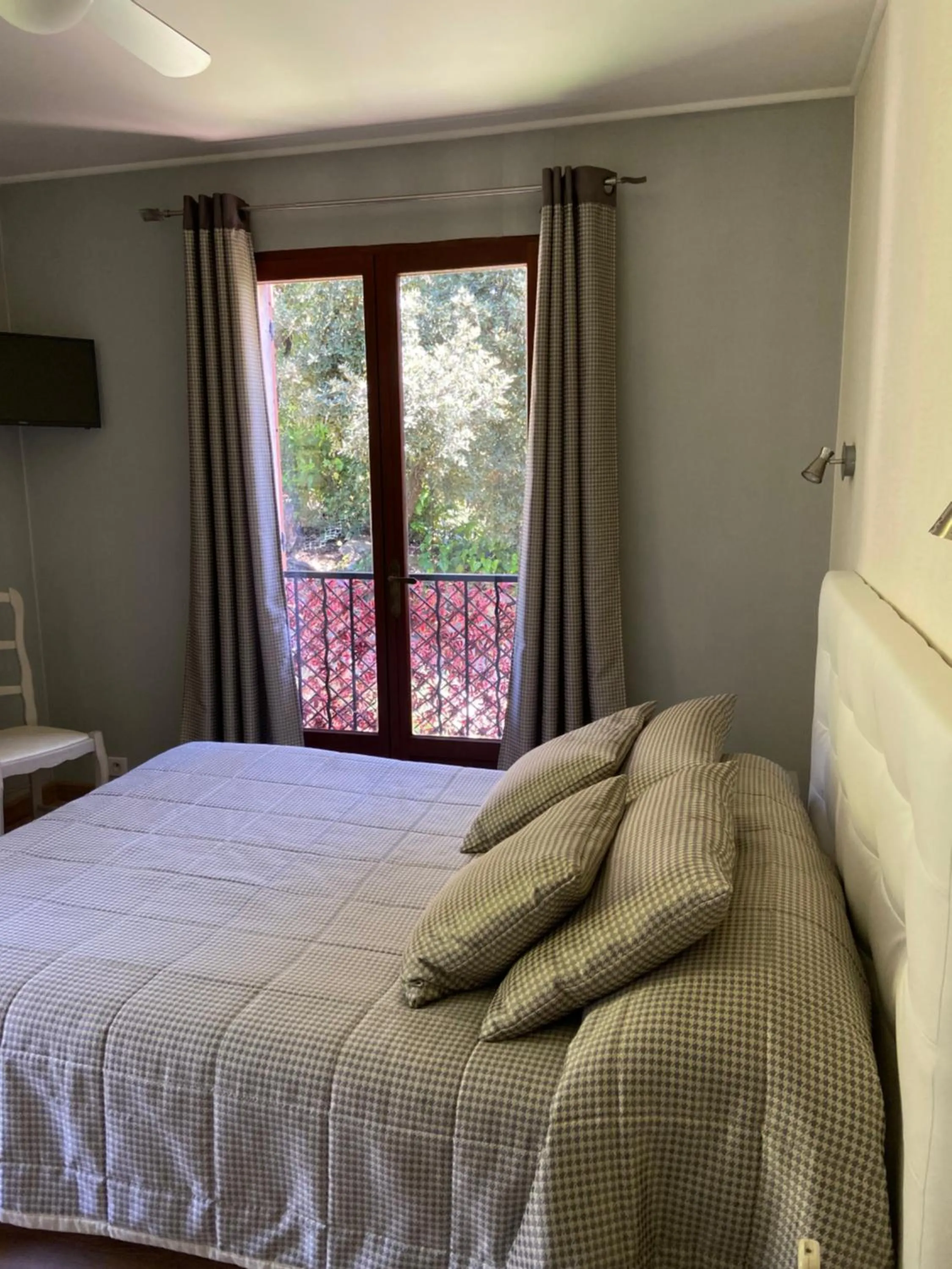 Bedroom, Bed in Les Belles Terrasses