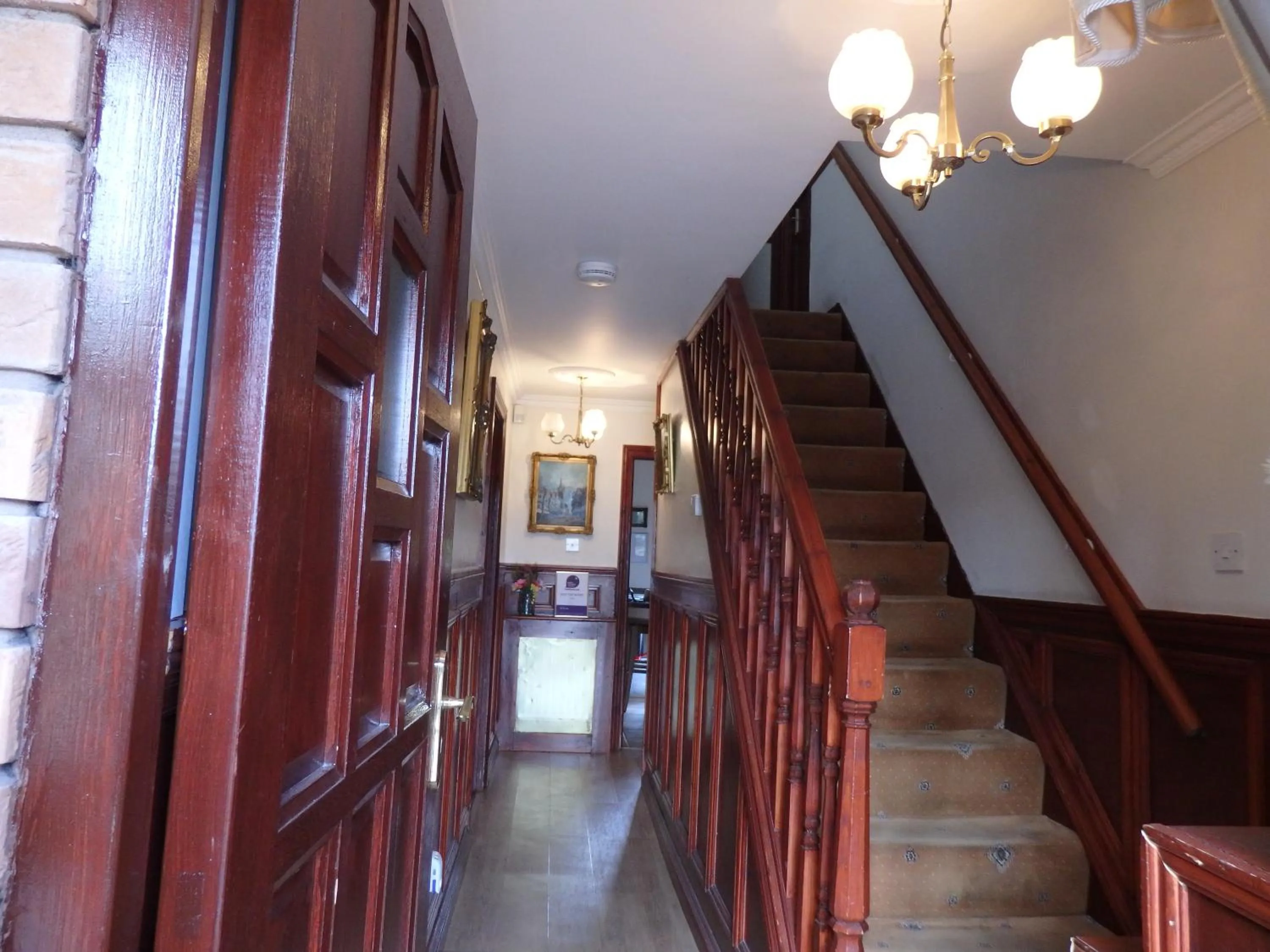 Facade/entrance in HayLaneLodge