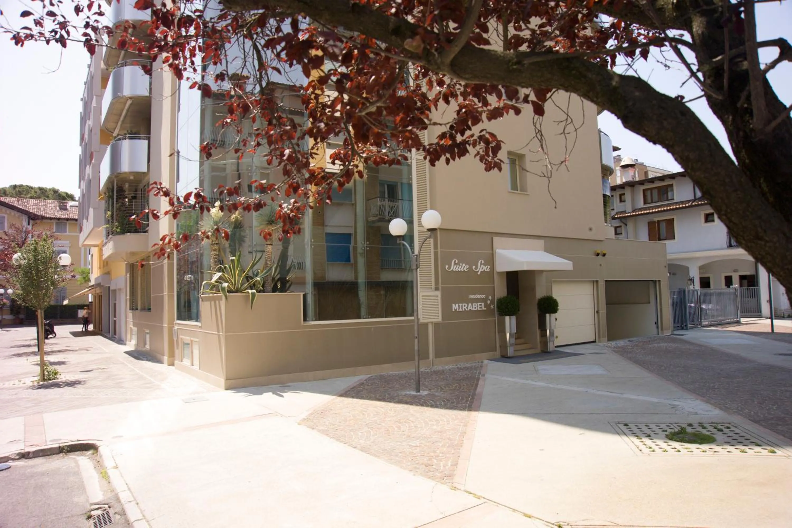Facade/entrance in Suite & Spa Mirabel