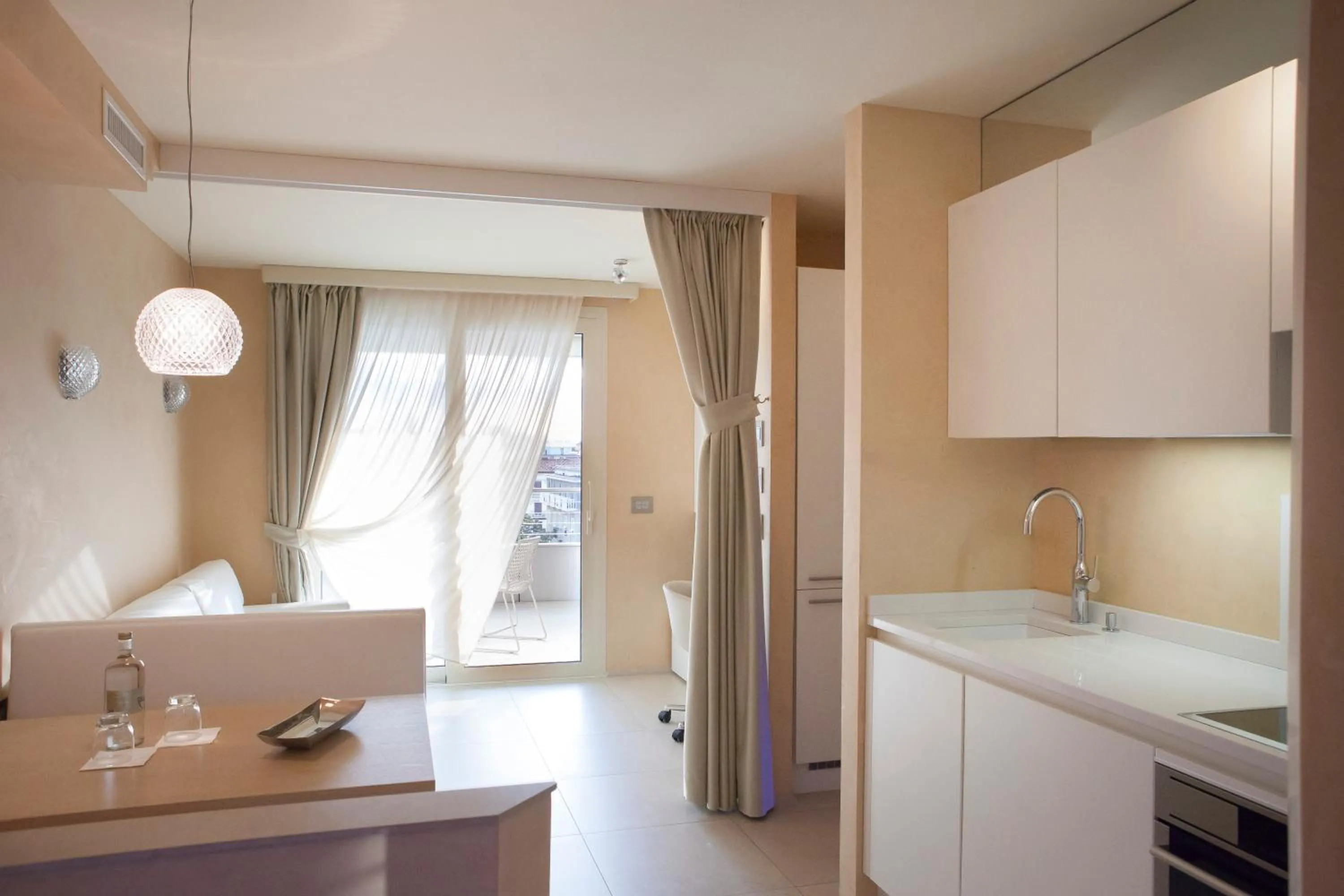 Kitchen or kitchenette in Suite & Spa Mirabel