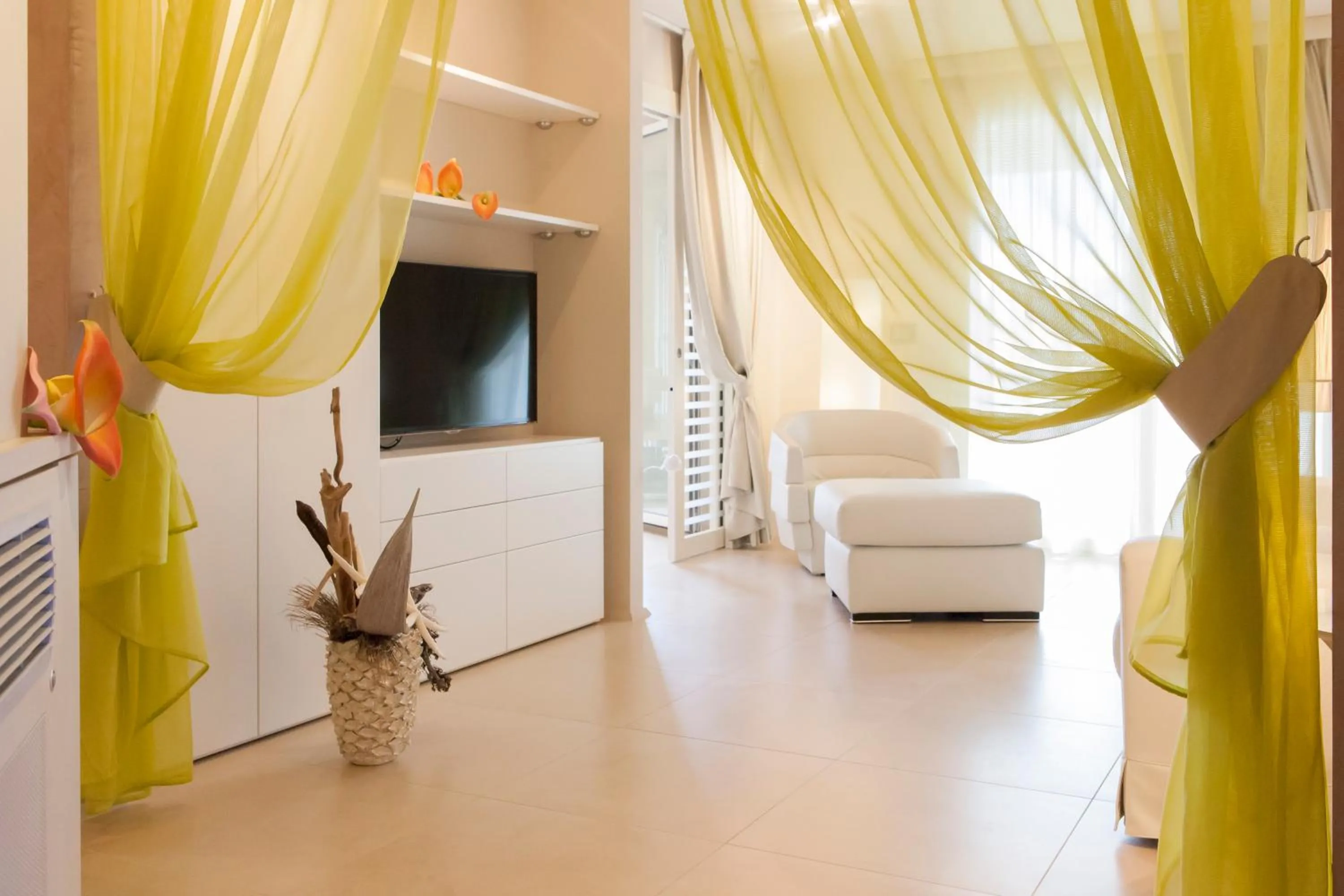 Photo of the whole room in Suite & Spa Mirabel