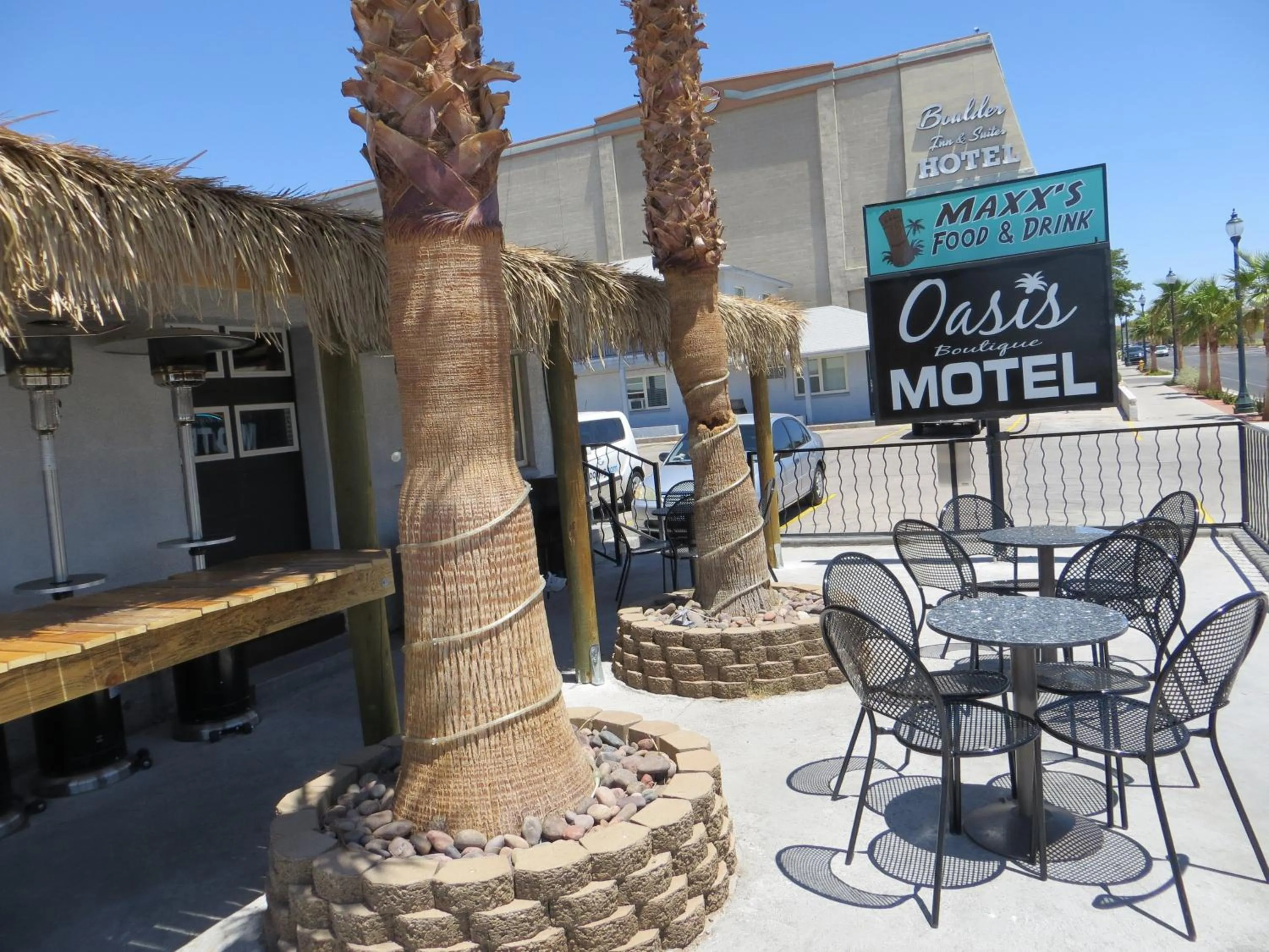 Restaurant/places to eat in Oasis Boutique Motel