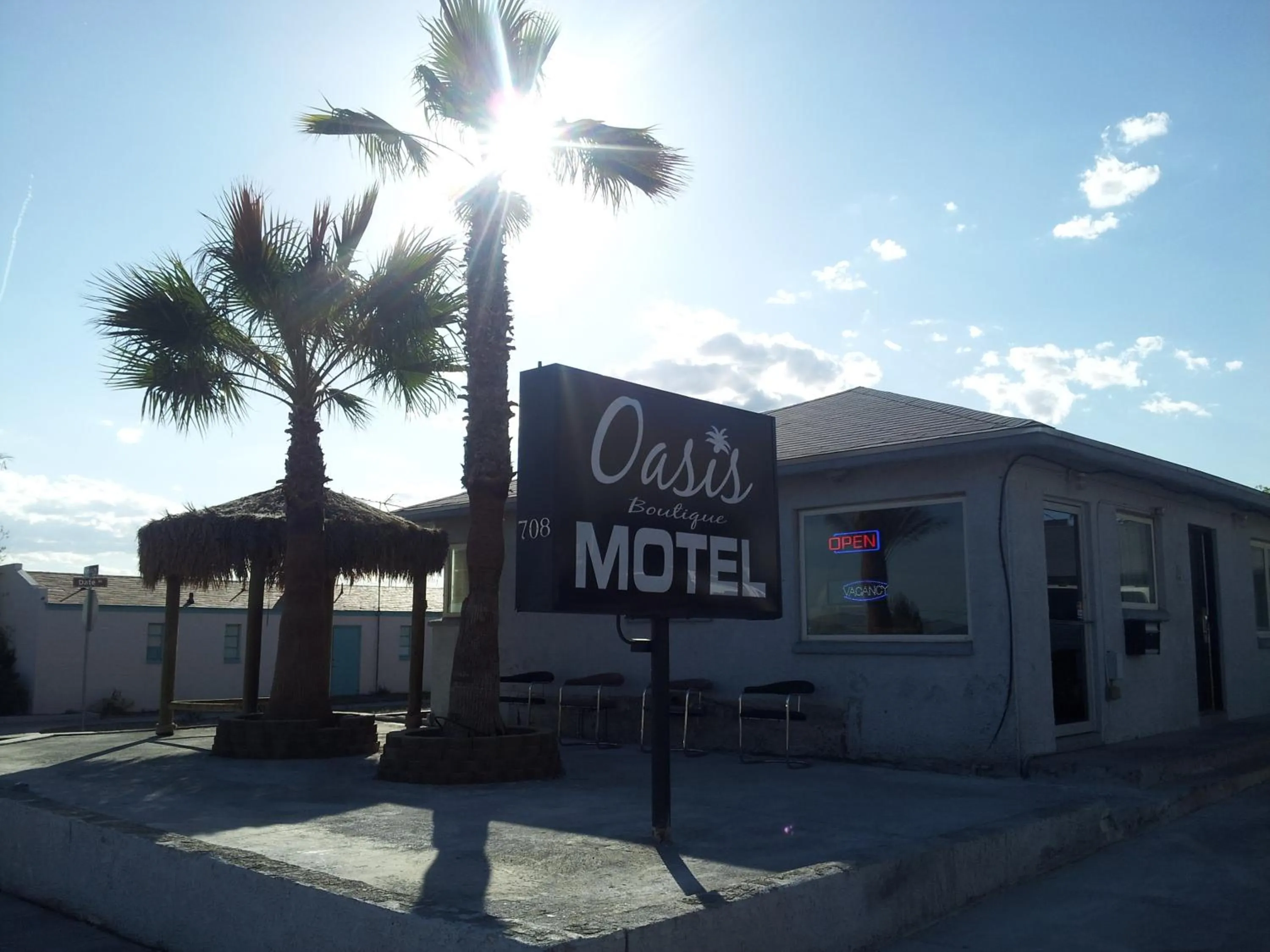 Facade/entrance in Oasis Boutique Motel