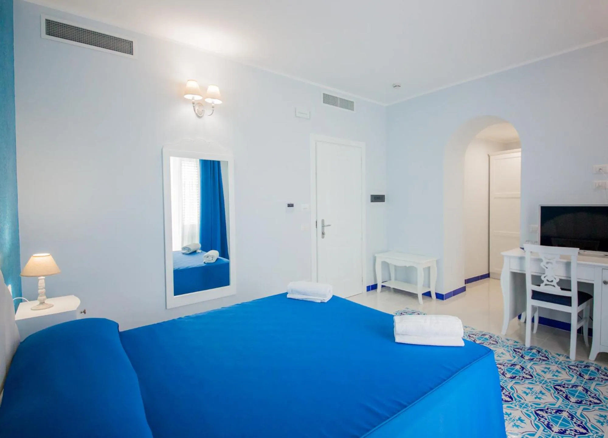 Bed in Odysseus Hotel