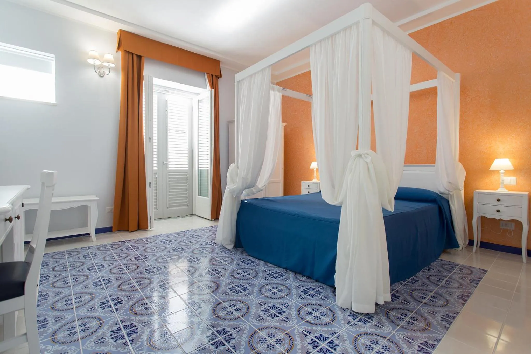 Photo of the whole room, Bed in Odysseus Hotel