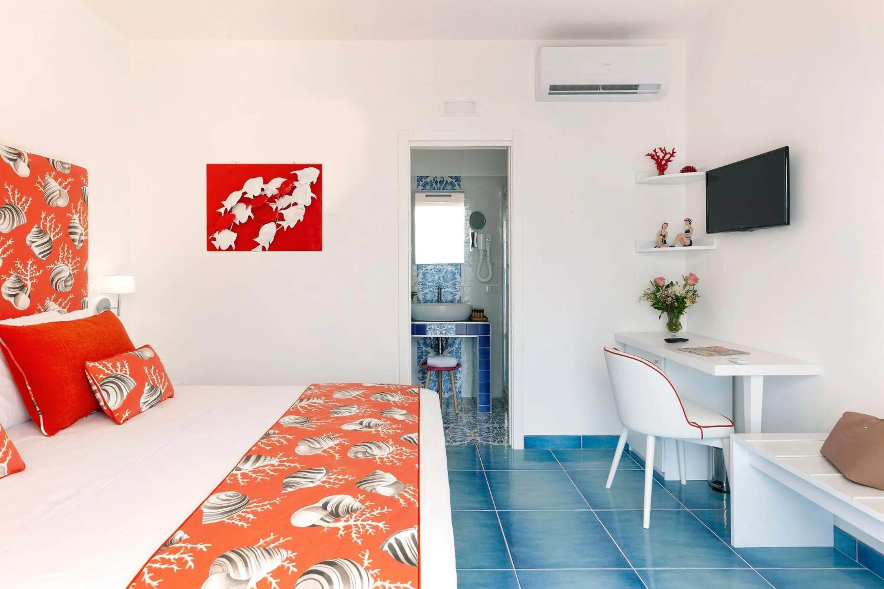 TV and multimedia, Bed in Gala Residence Villa Giovanna