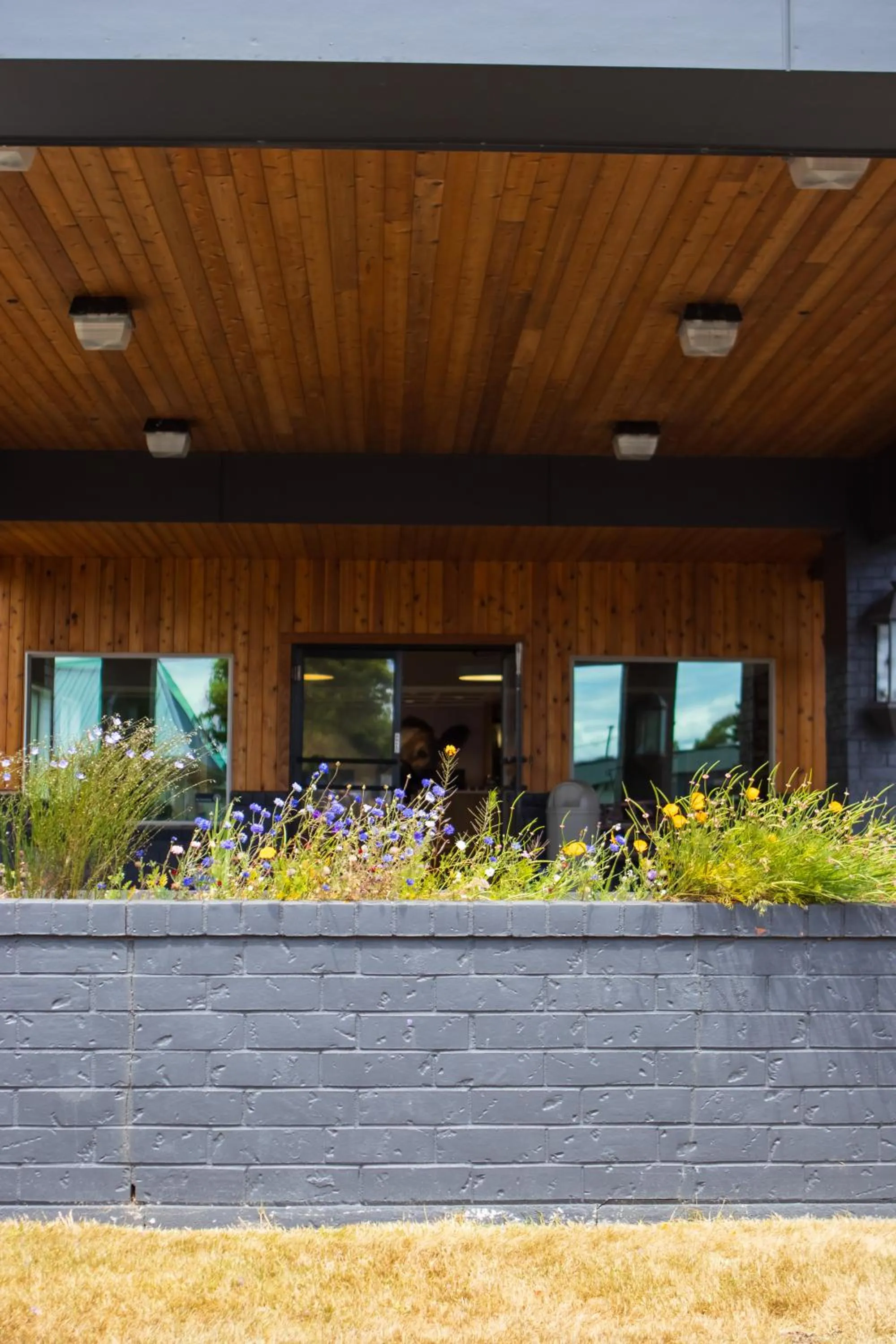Property building in The Tillamook Inn