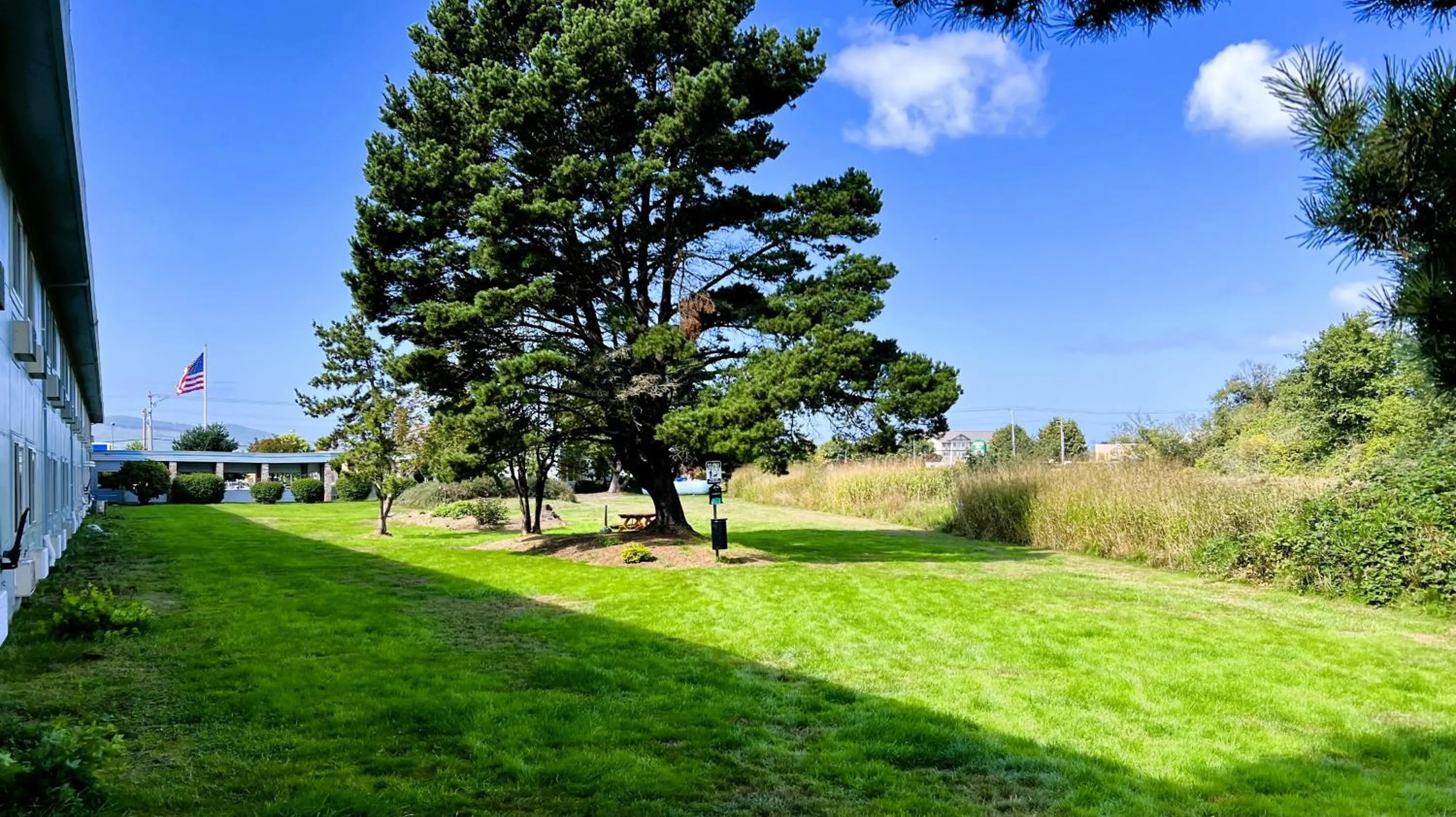 Property building in The Tillamook Inn