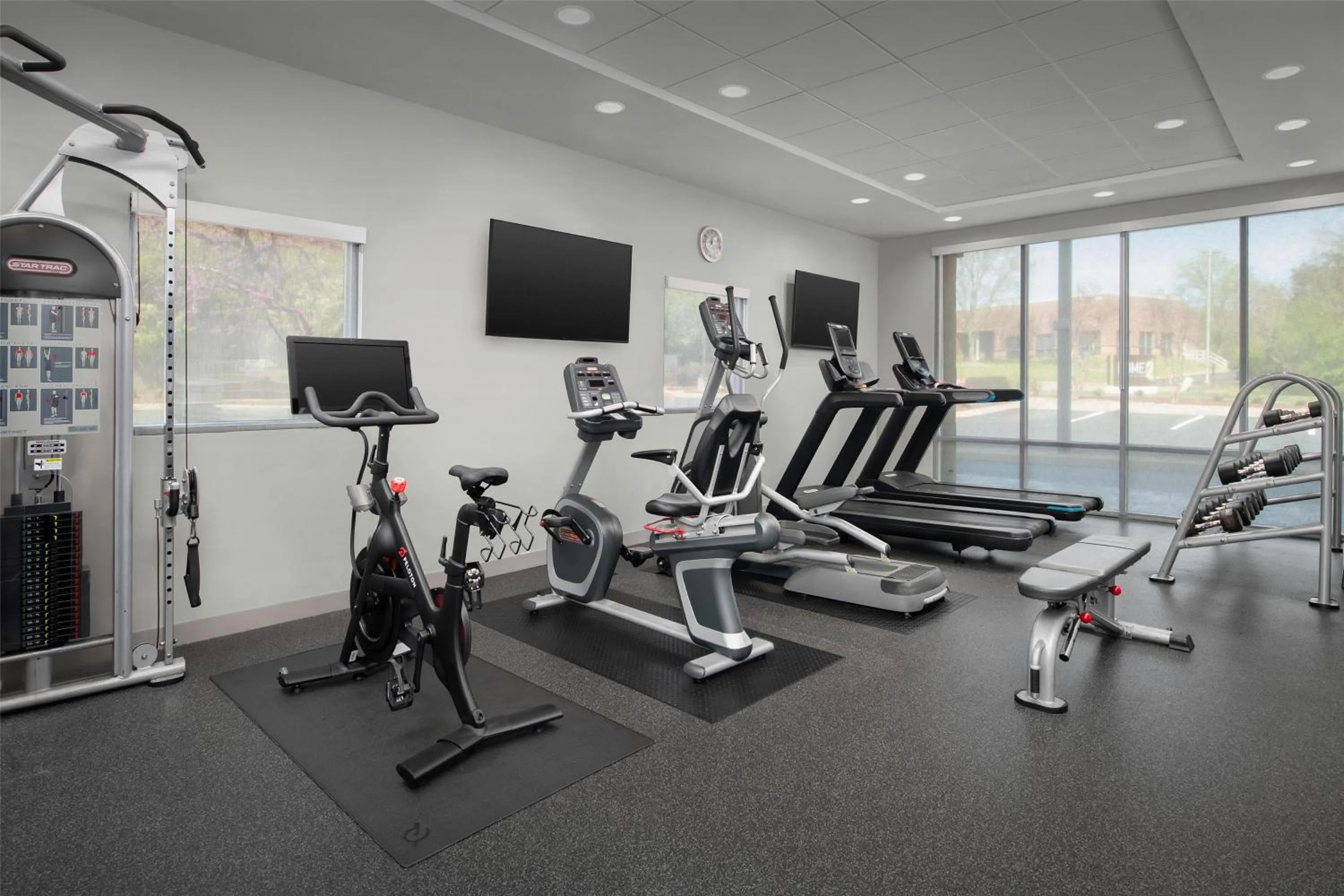 Fitness centre/facilities in Home2 Suites Nashville Airport