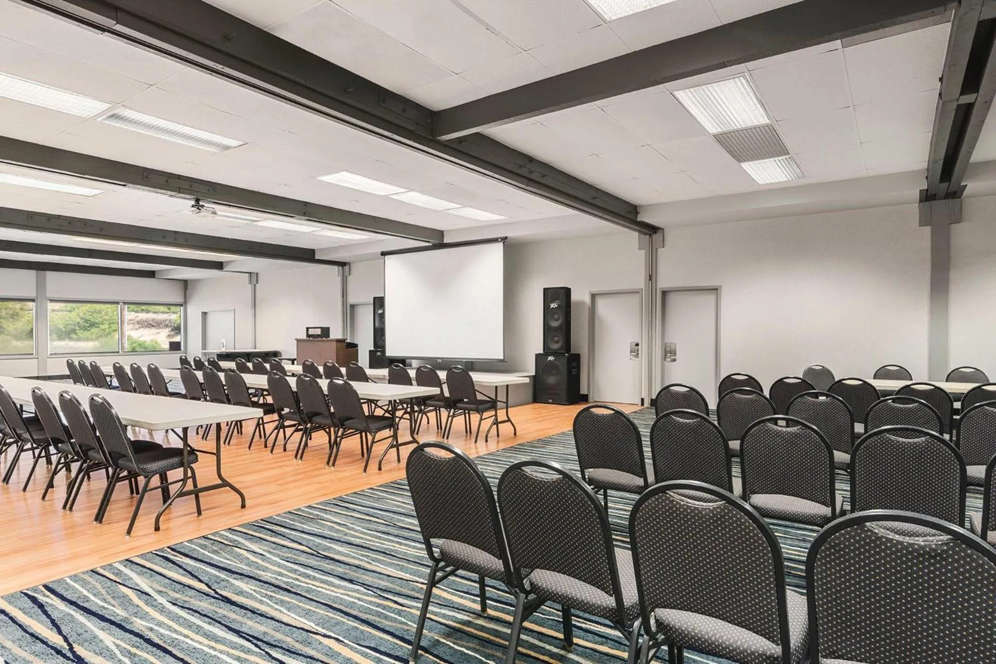 Meeting/conference room in Columbia River Hotel and Conference Center, an Ascend Collection Hotel
