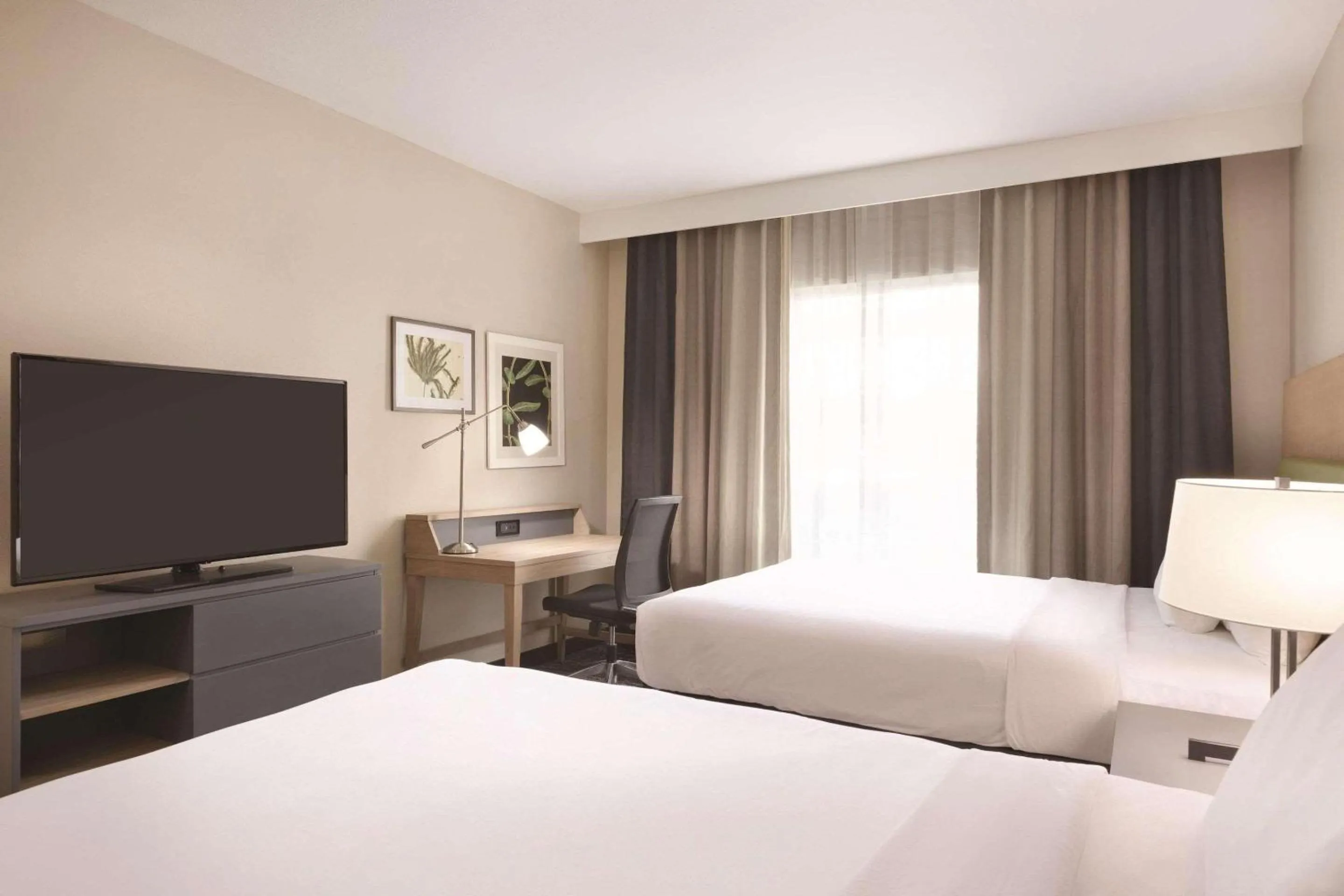 Bedroom, Bed in Country Inn & Suites by Radisson, Macon West, GA