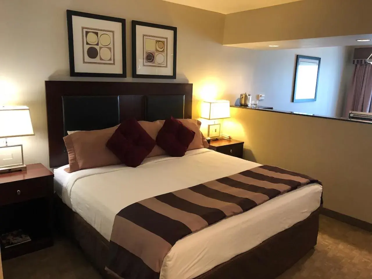 King Room with Sofa Bed - single occupancy in Shilo Inn Killeen King Room with Sofa Bed - single occupancy in Shilo Inn Killeen