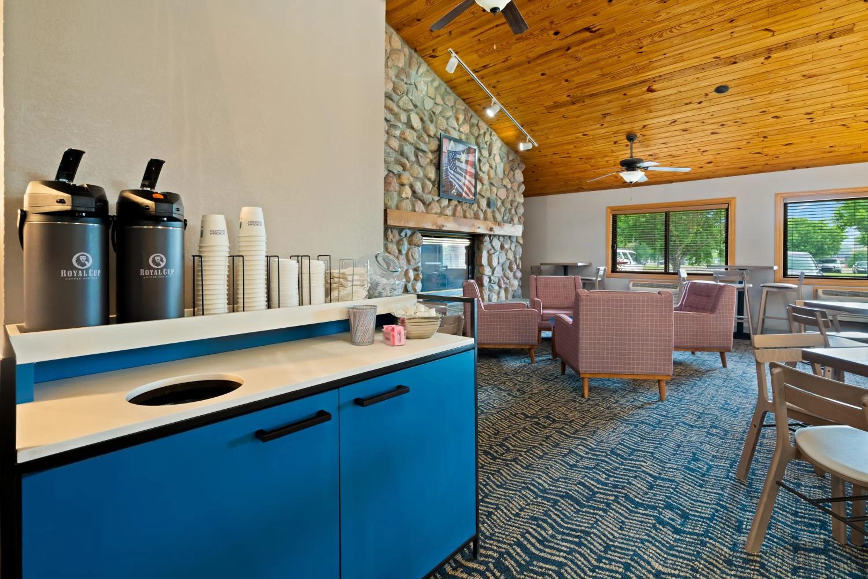 Coffee/tea facilities in AmericInn by Wyndham Bismarck