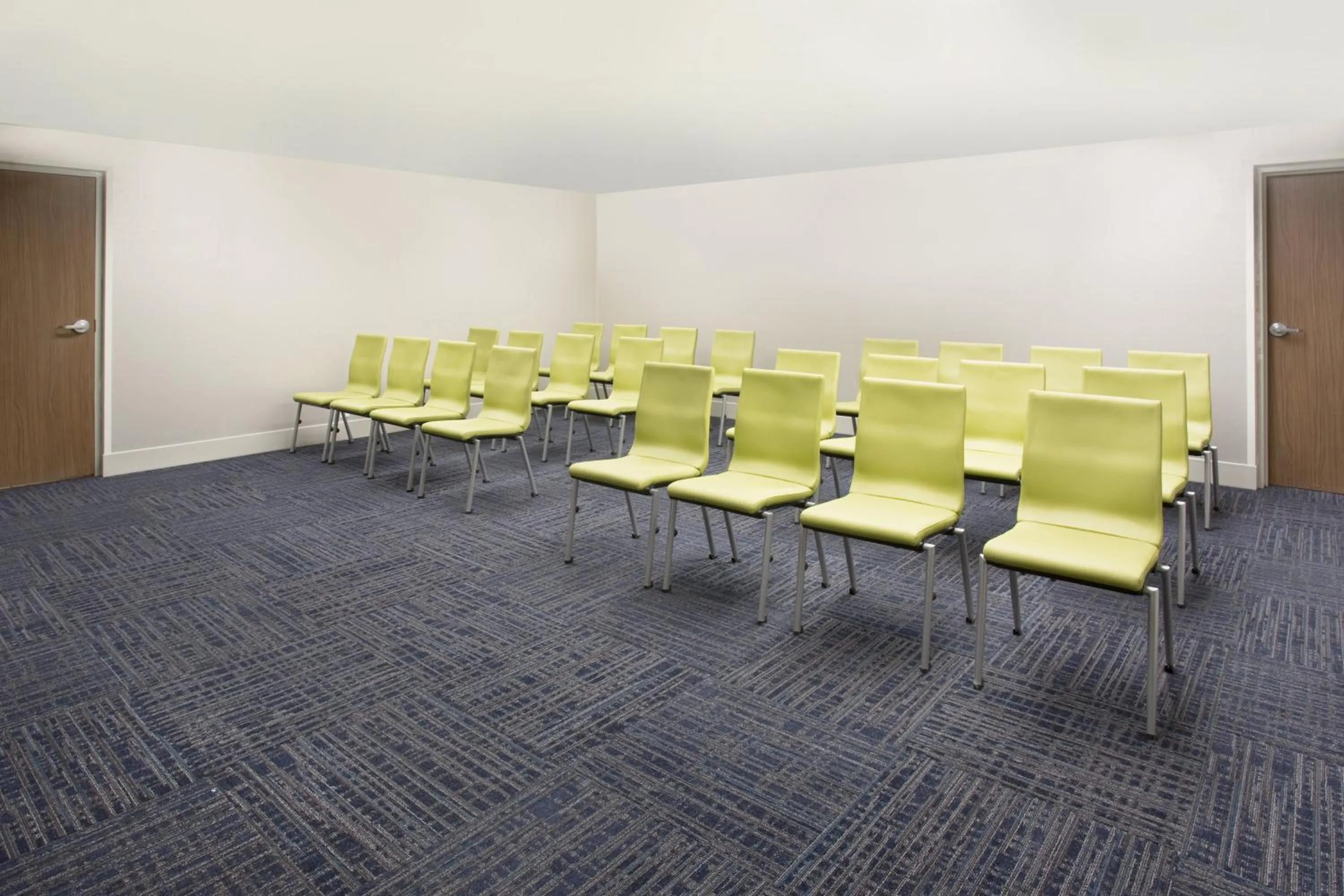 Meeting/conference room in Holiday Inn Express Salt Lake City Downtown by IHG
