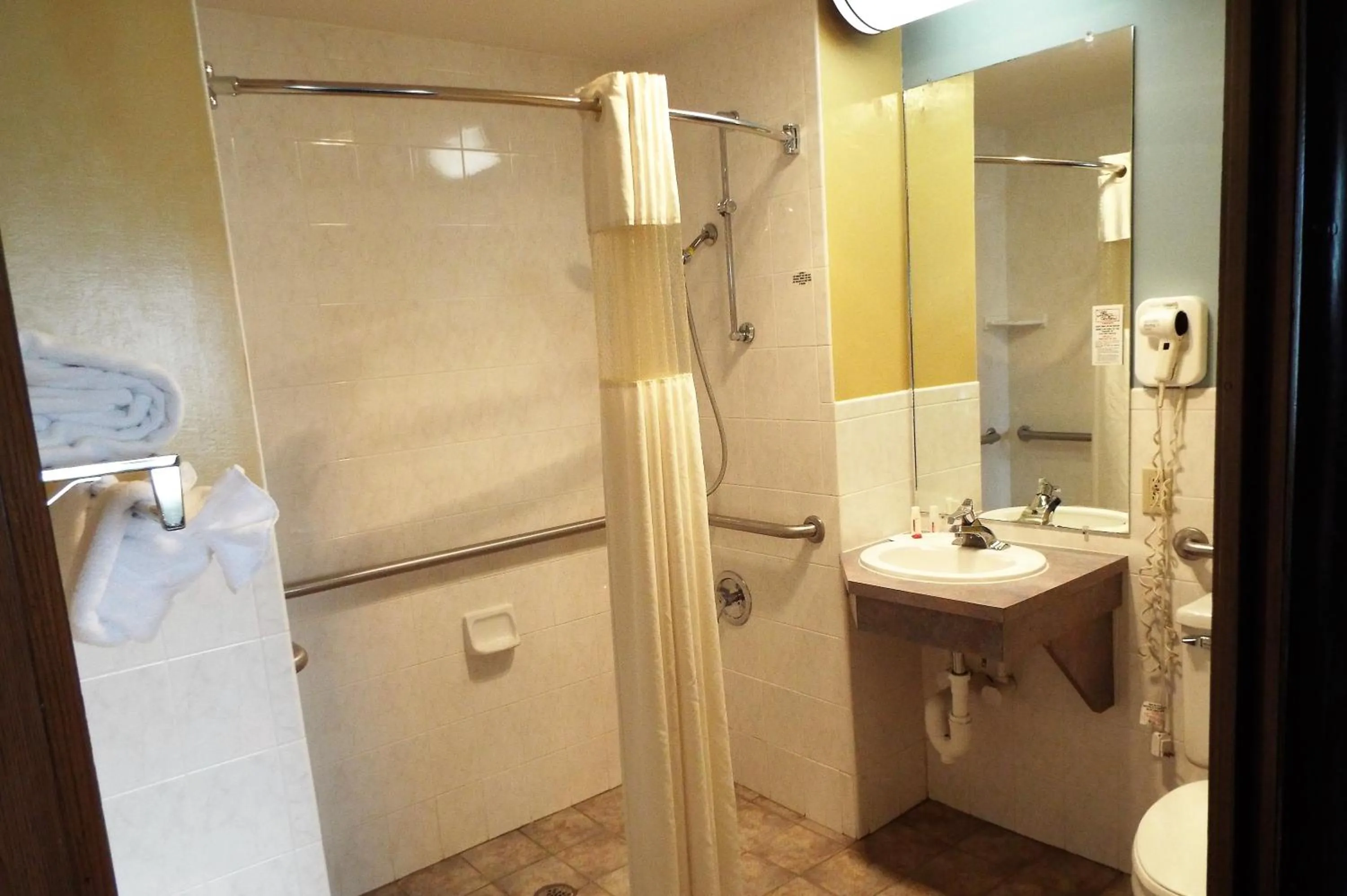 Bathroom in Super 8 by Wyndham Casper East/Evansville
