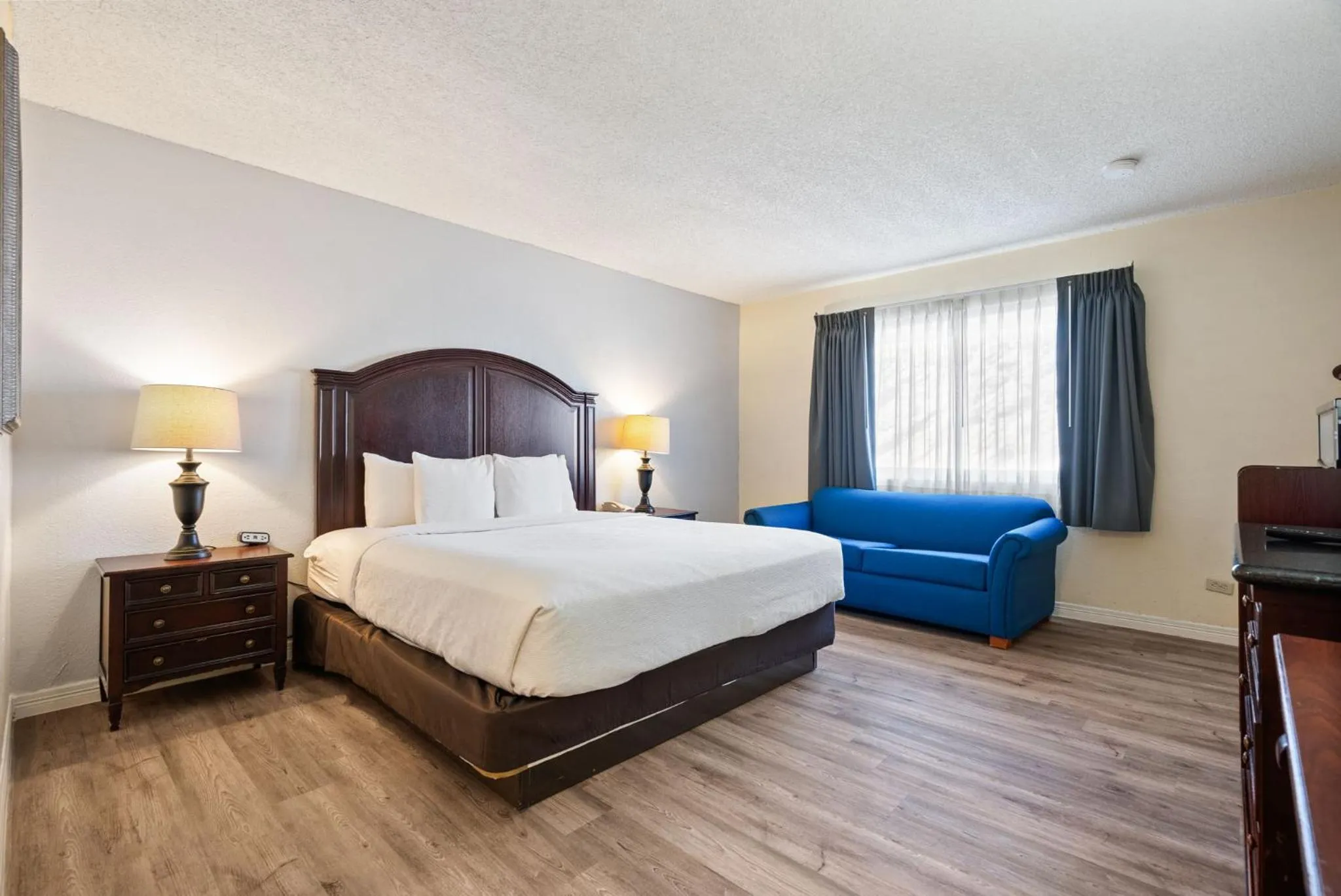 Bedroom, Bed in Hotel Americana