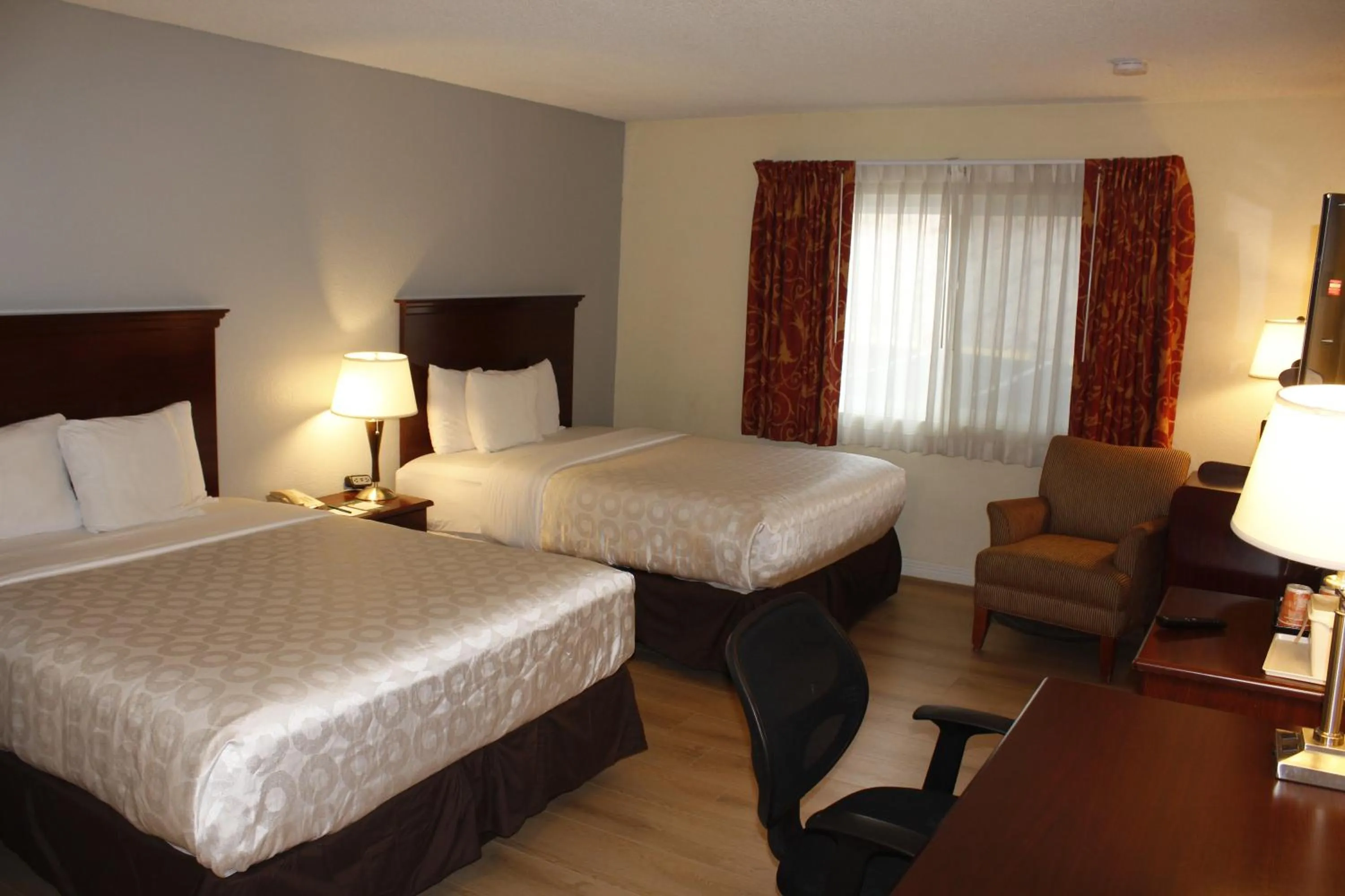 Bedroom, Bed in Hotel Americana