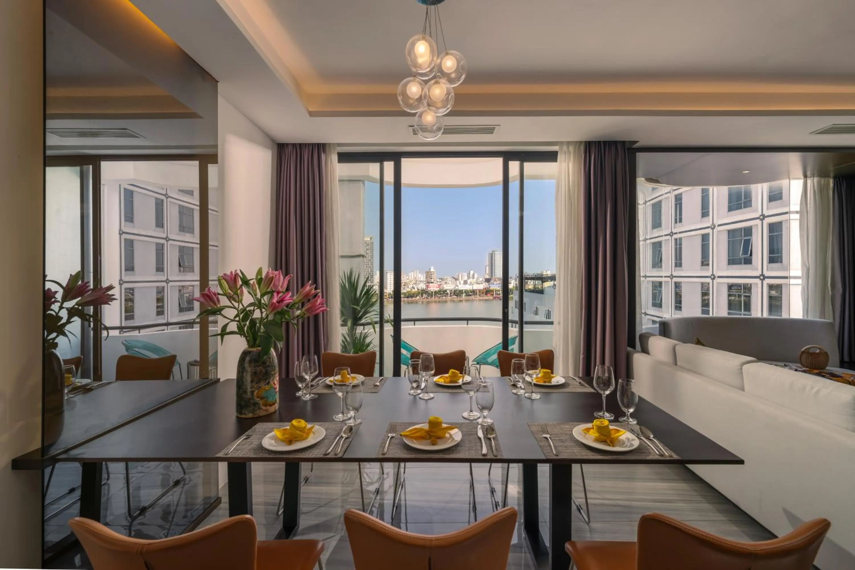 Living room in Satya Da Nang Hotel Han Market