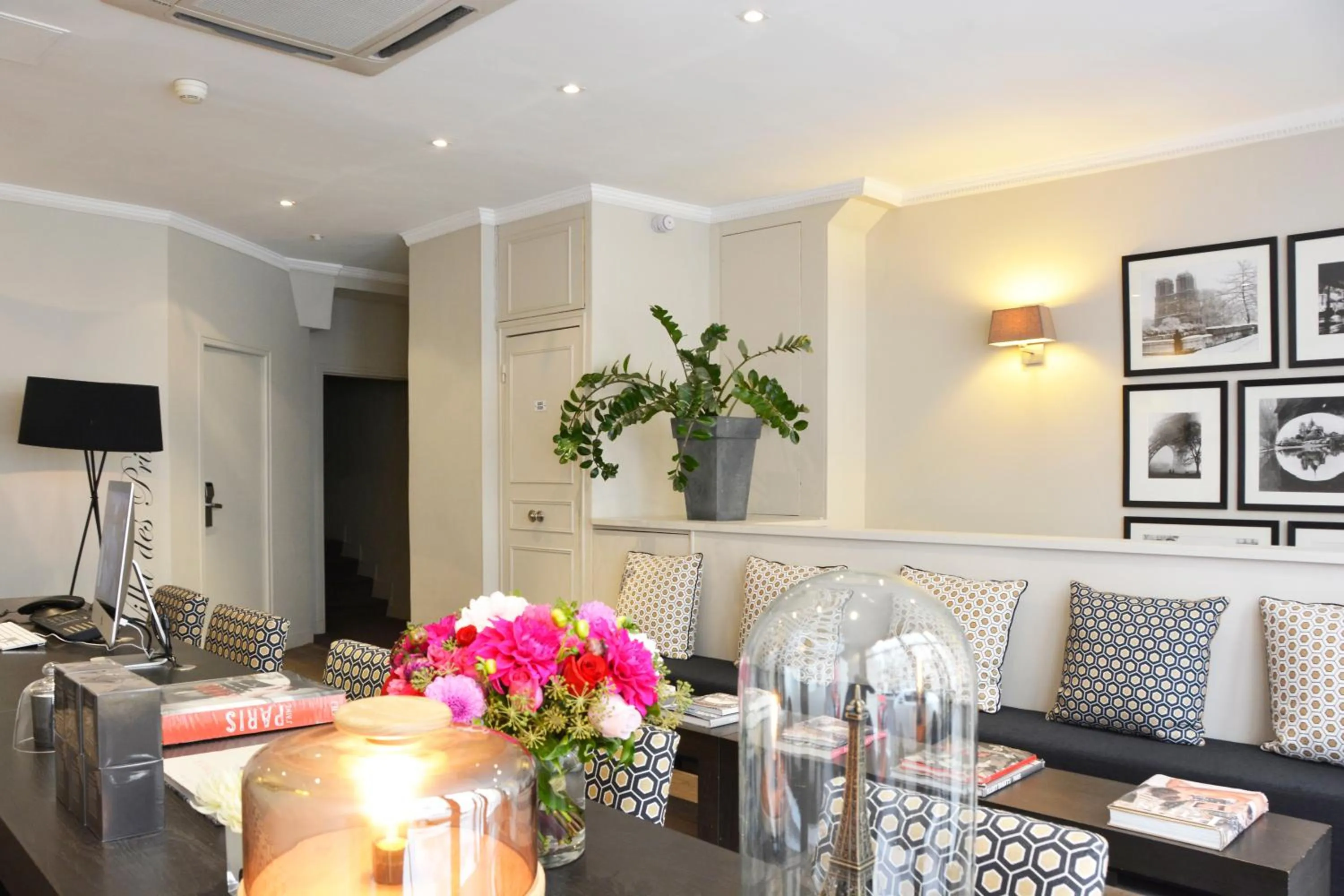 Lobby or reception in Villa Des Princes