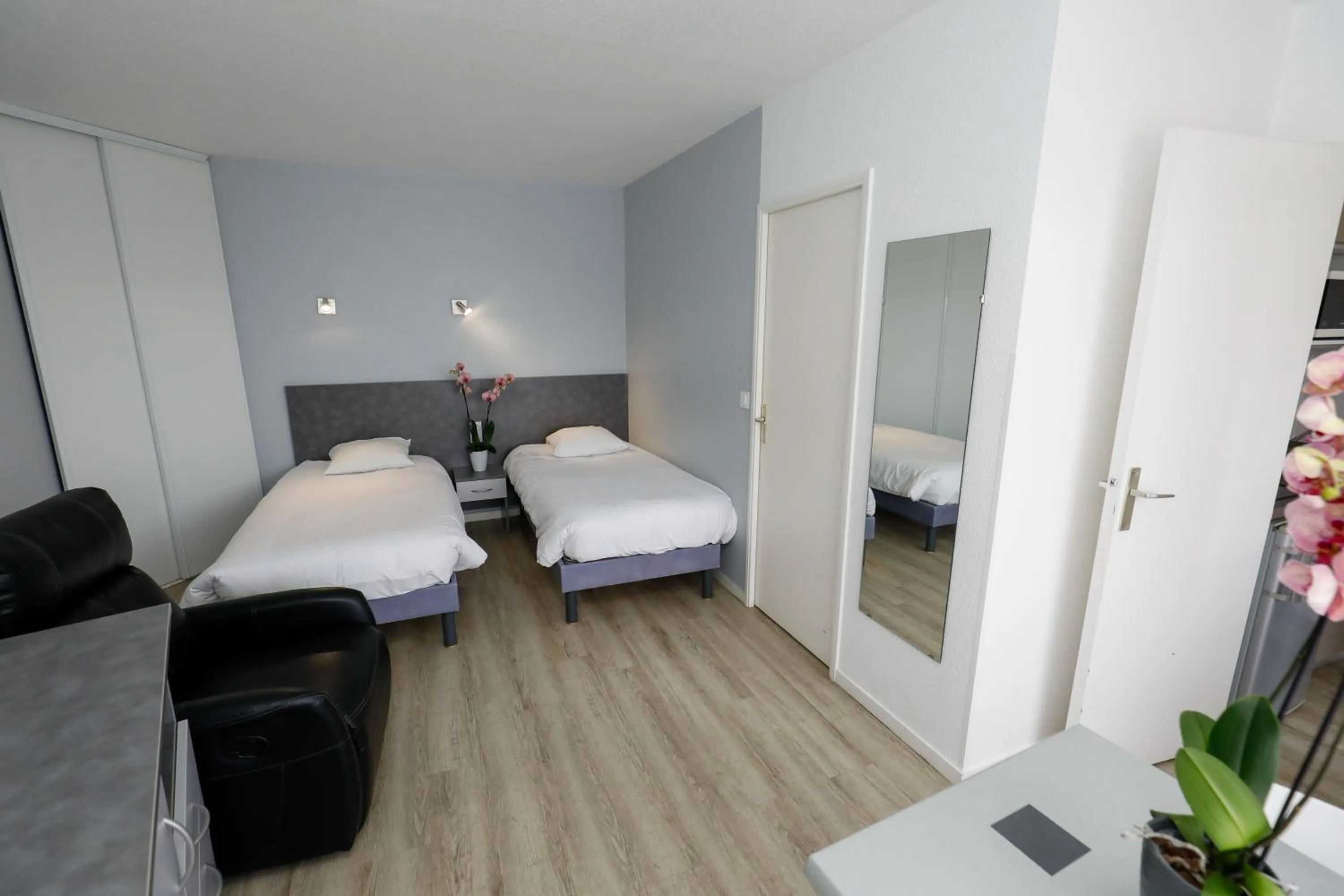 Photo of the whole room, Bed in LES TERRASSES DE BORDA***