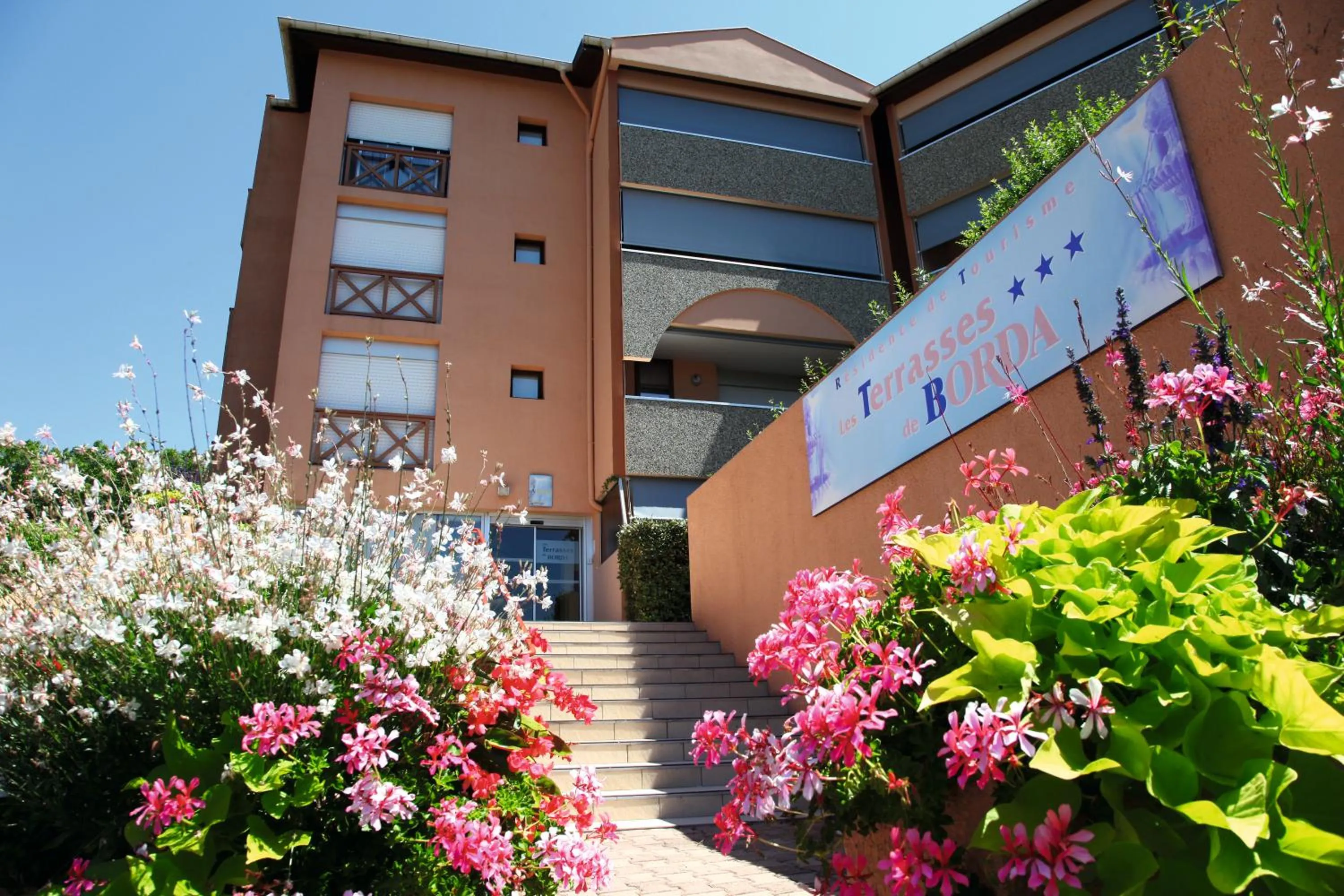 Facade/entrance in LES TERRASSES DE BORDA***