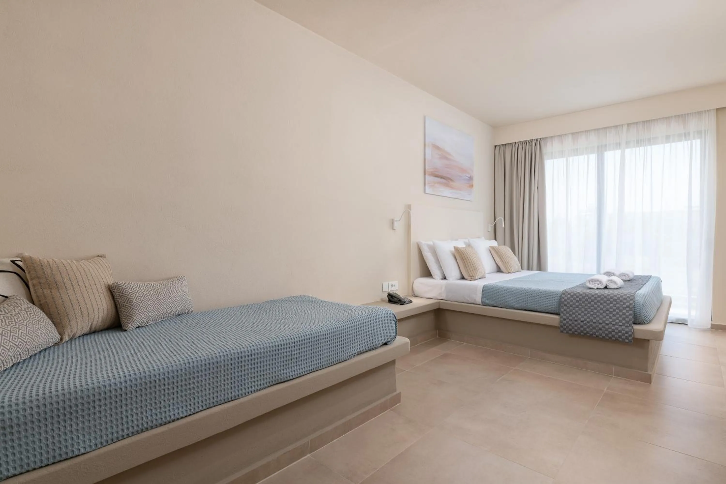 Photo of the whole room, Bed in Olive Garden Hotel