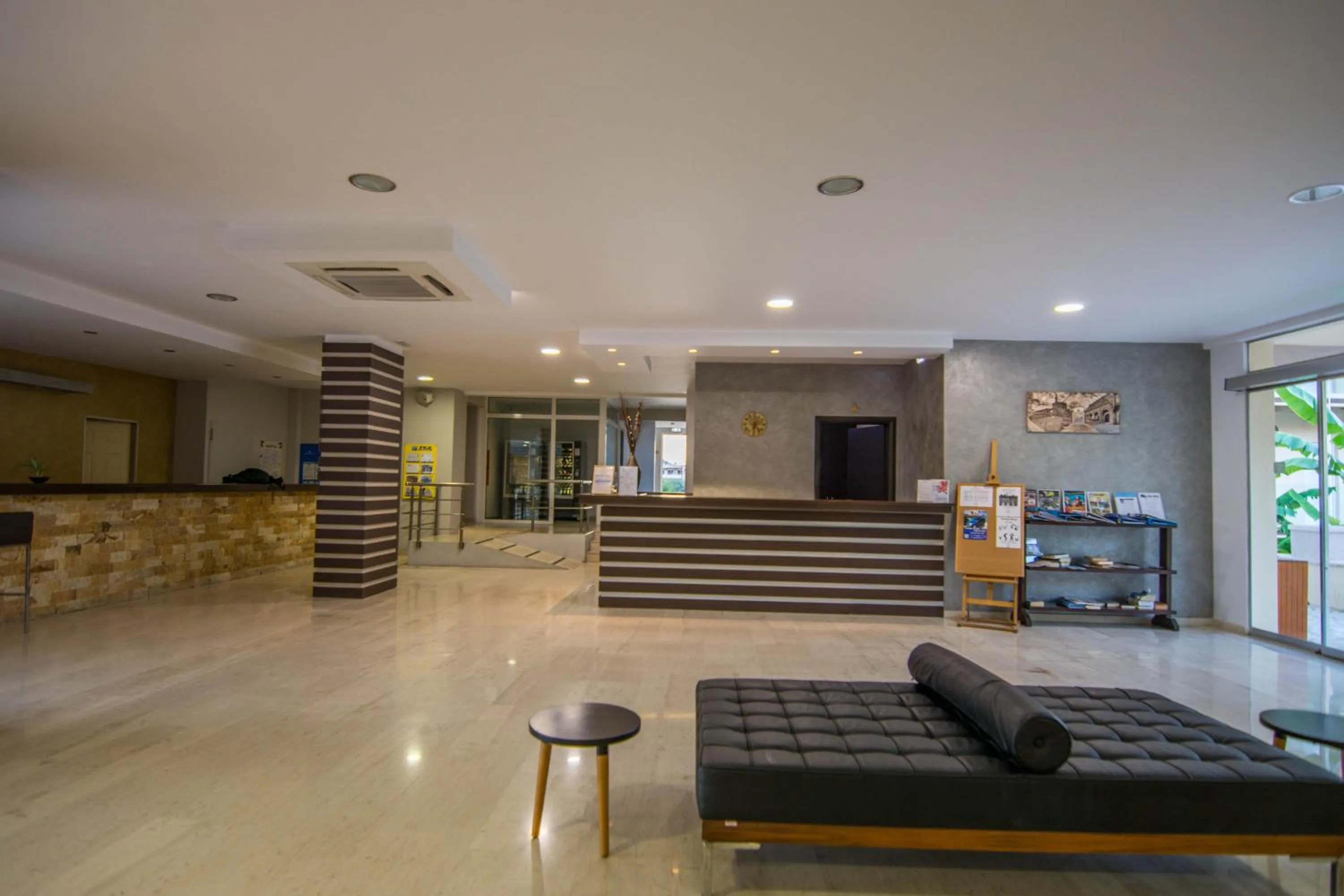 Lobby or reception in Olive Garden Hotel