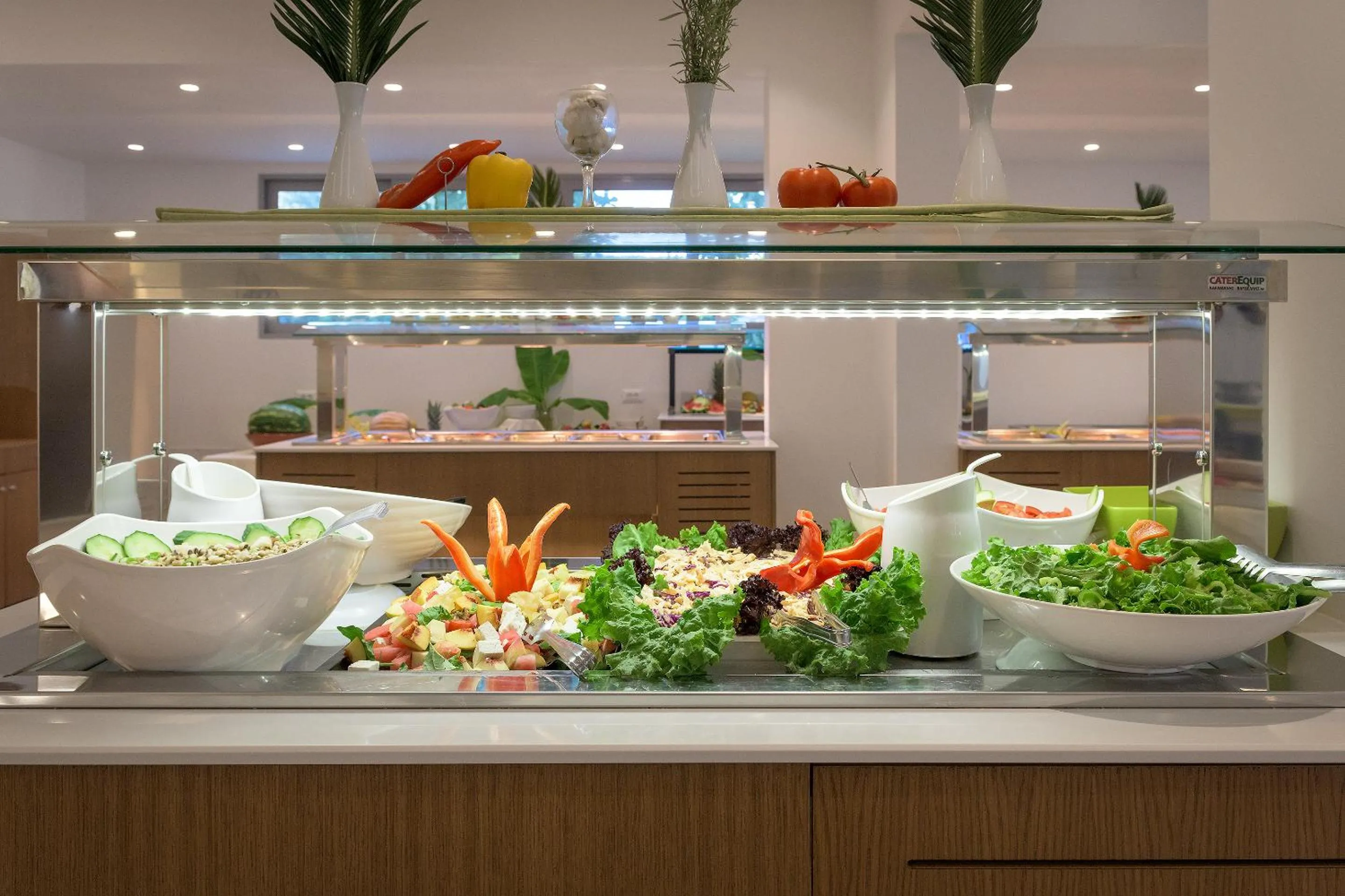 Food and drinks in Olive Garden Hotel