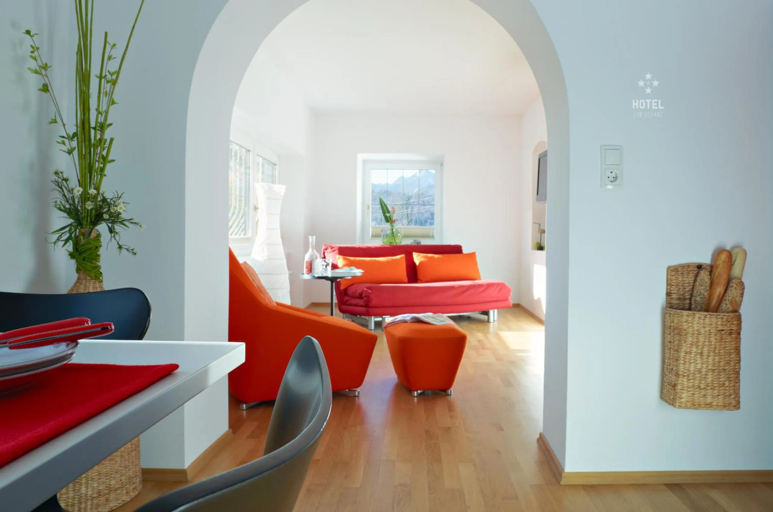 Photo of the whole room, Bed in Hotel B&B "Zur Schanz"