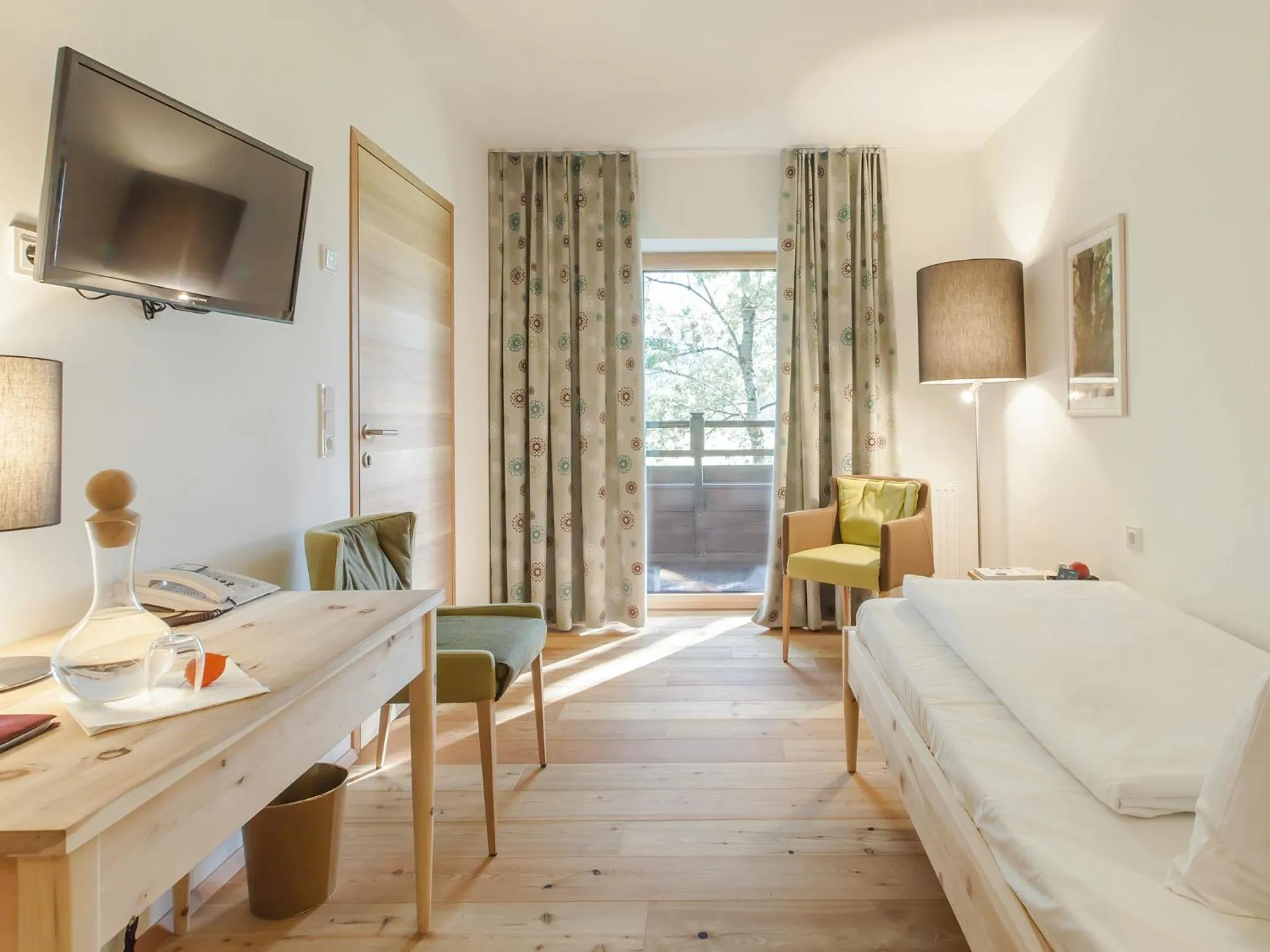 View (from property/room), Bed in Hotel B&B "Zur Schanz"