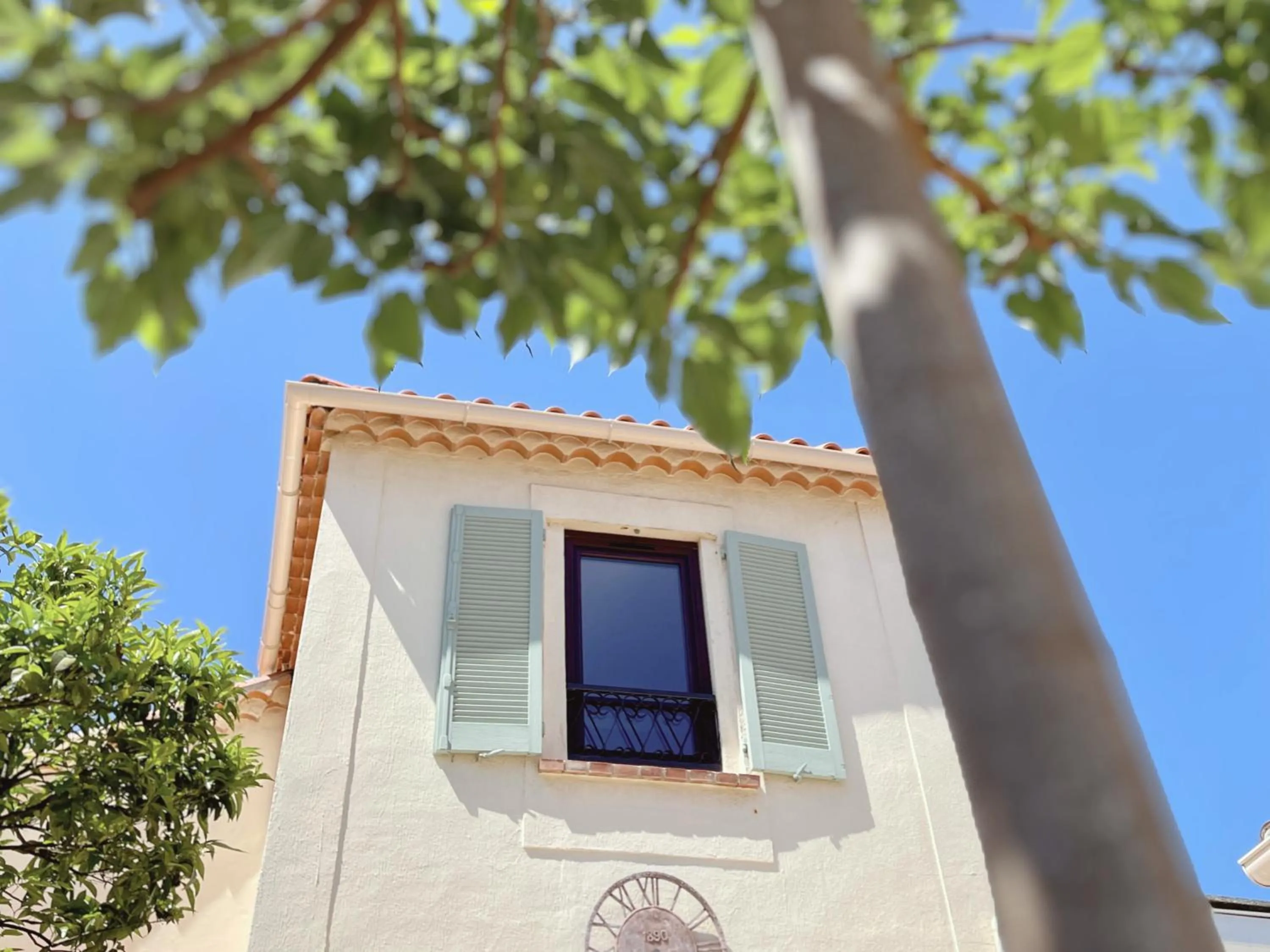 Property building in La Jabotte