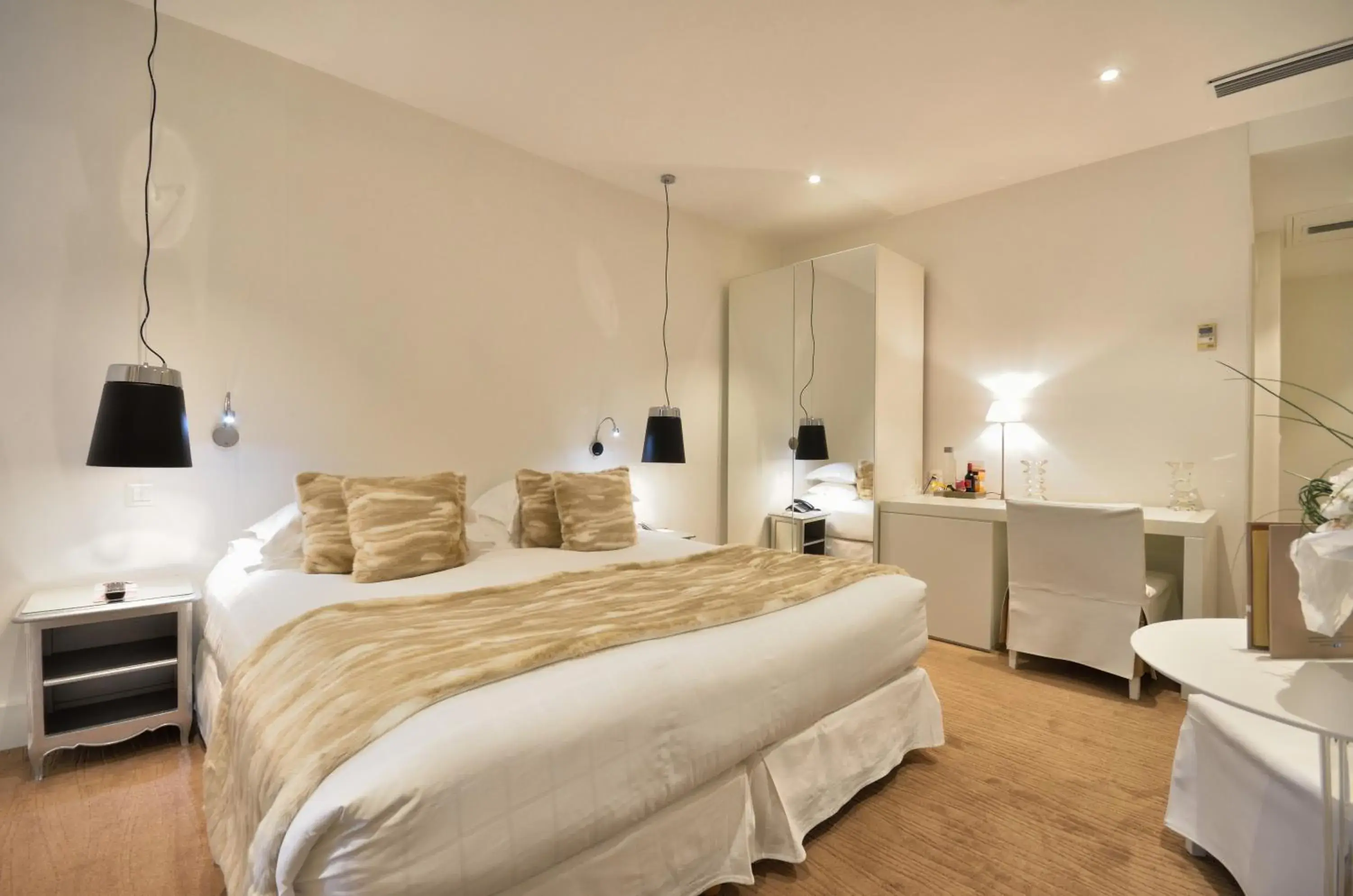 Prestige Double Room in Hotel Renoir Prestige Double Room in Hotel Renoir