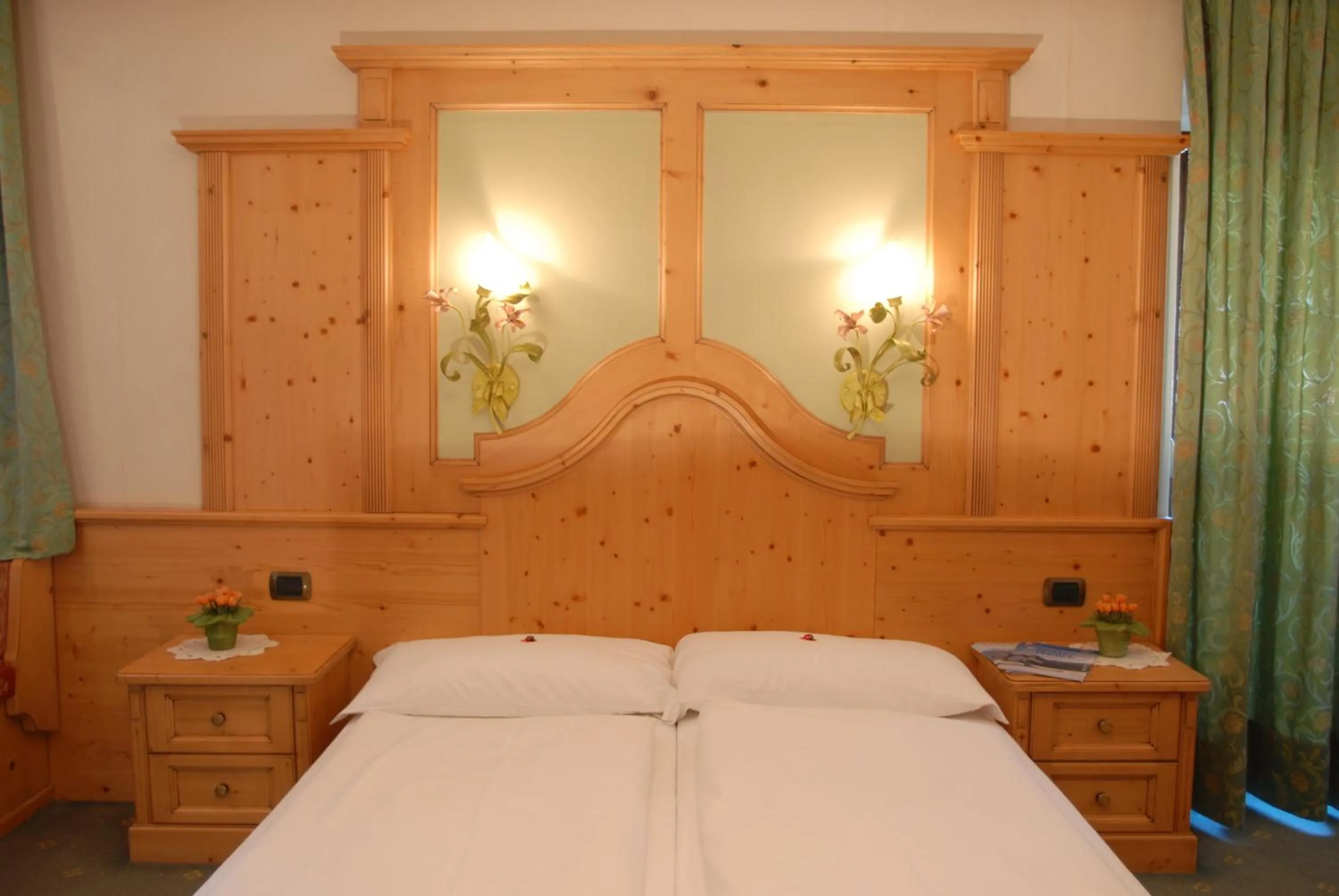 Bed in Hotel Loewenwirt