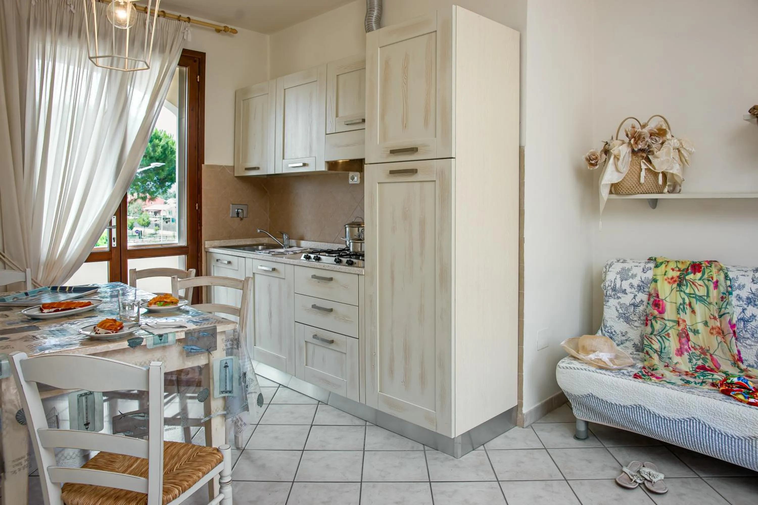 Kitchen or kitchenette in Villetta Tina