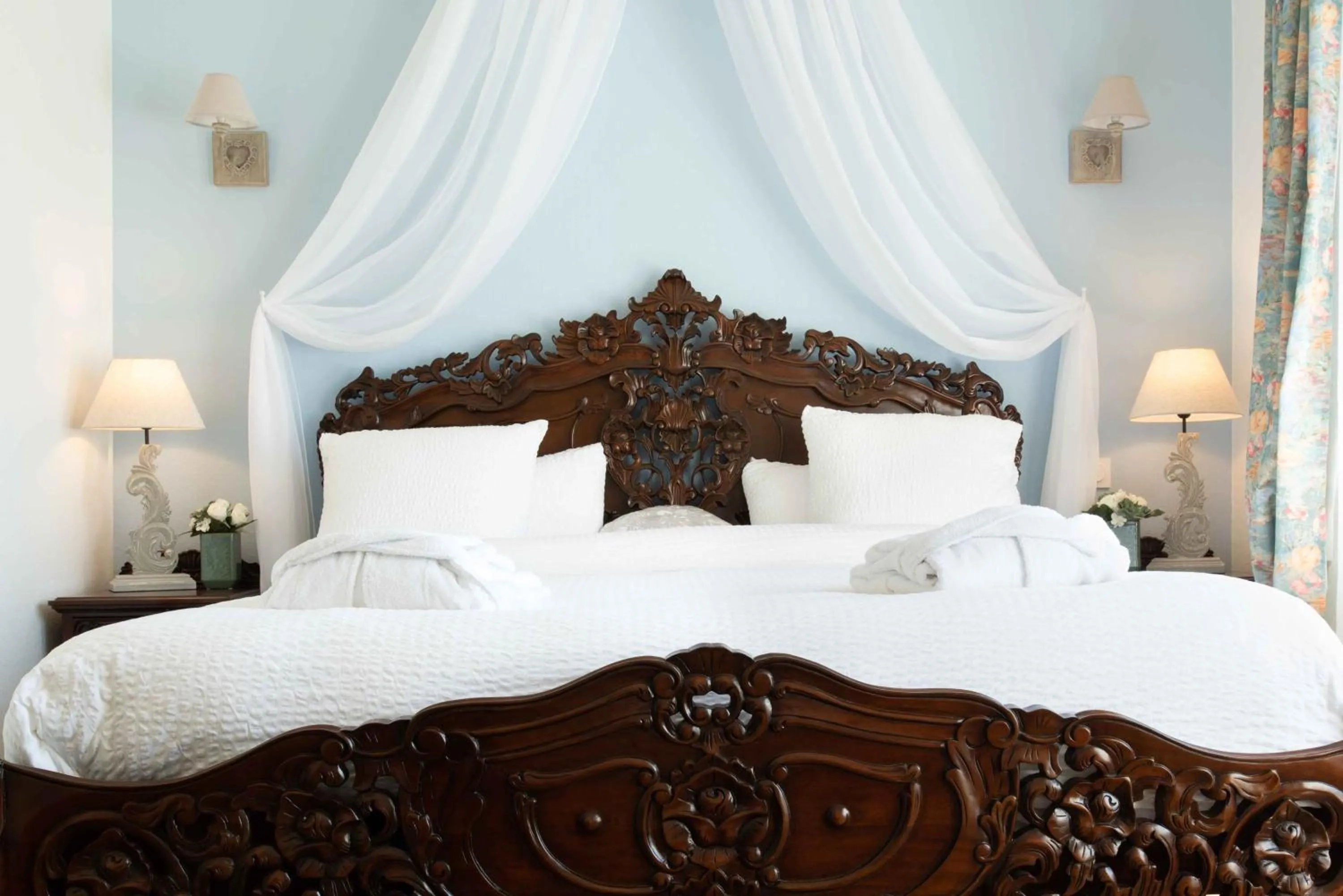 Bed in Maison d'hôtes de charme La Rose de Ducey près du Mont Saint Michel