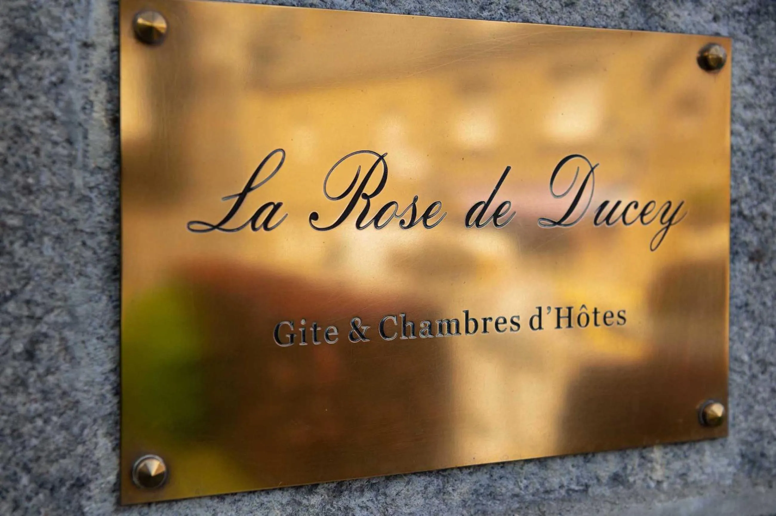 Property building in Maison d'hôtes de charme La Rose de Ducey près du Mont Saint Michel