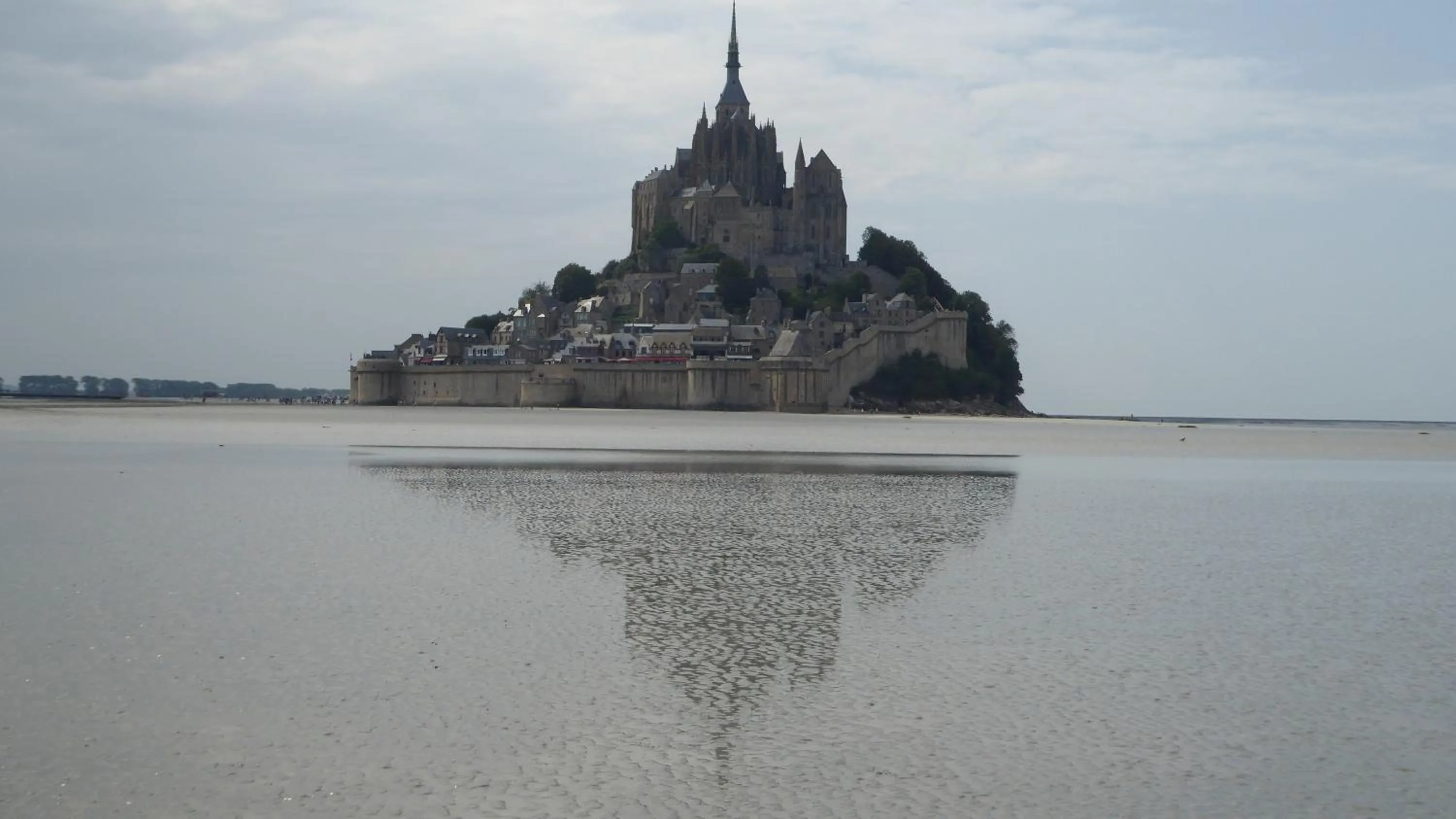 Nearby landmark in Maison d'hôtes de charme La Rose de Ducey près du Mont Saint Michel