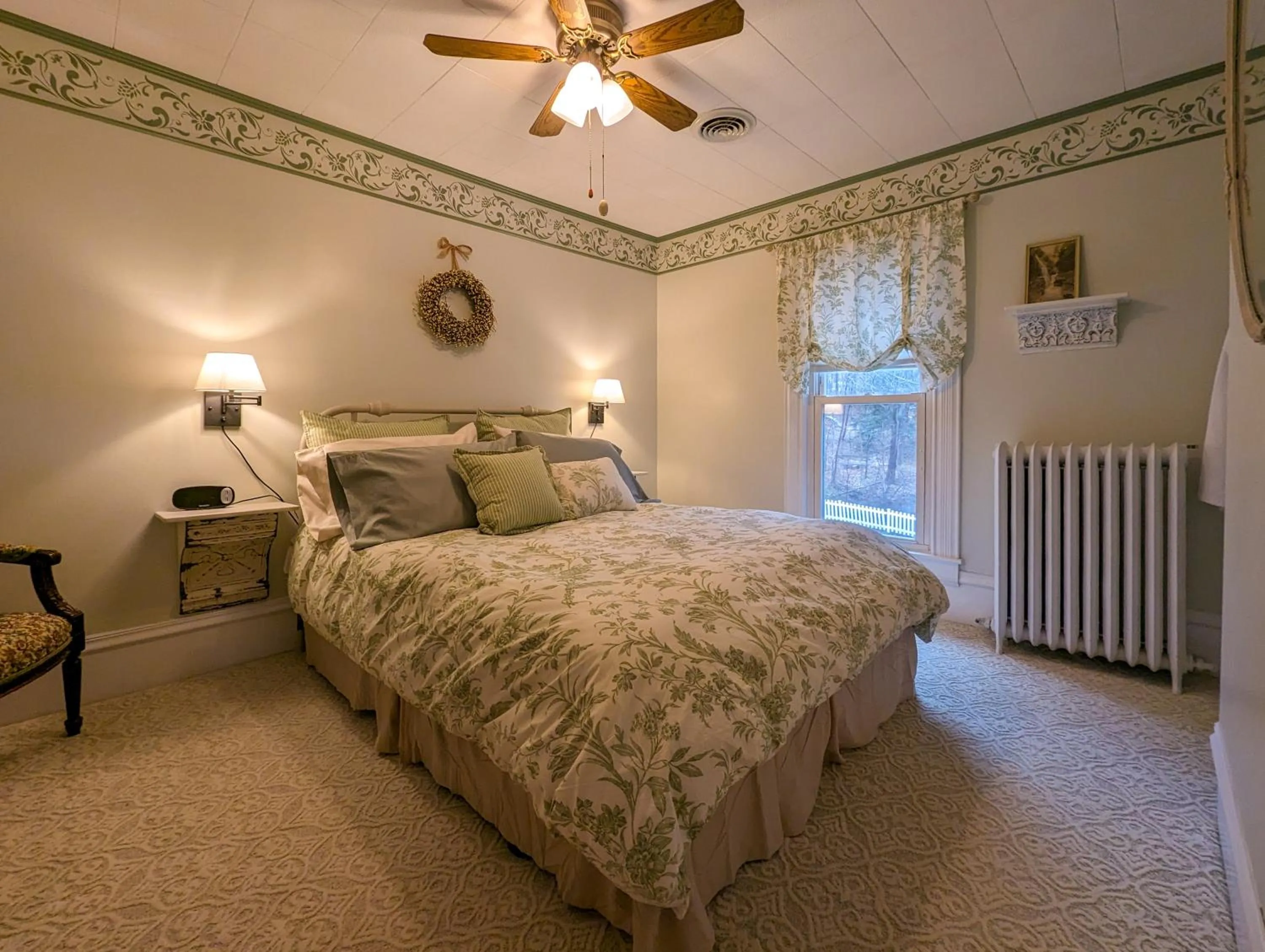 Photo of the whole room, Bed in Hudson Manor Bed & Breakfast