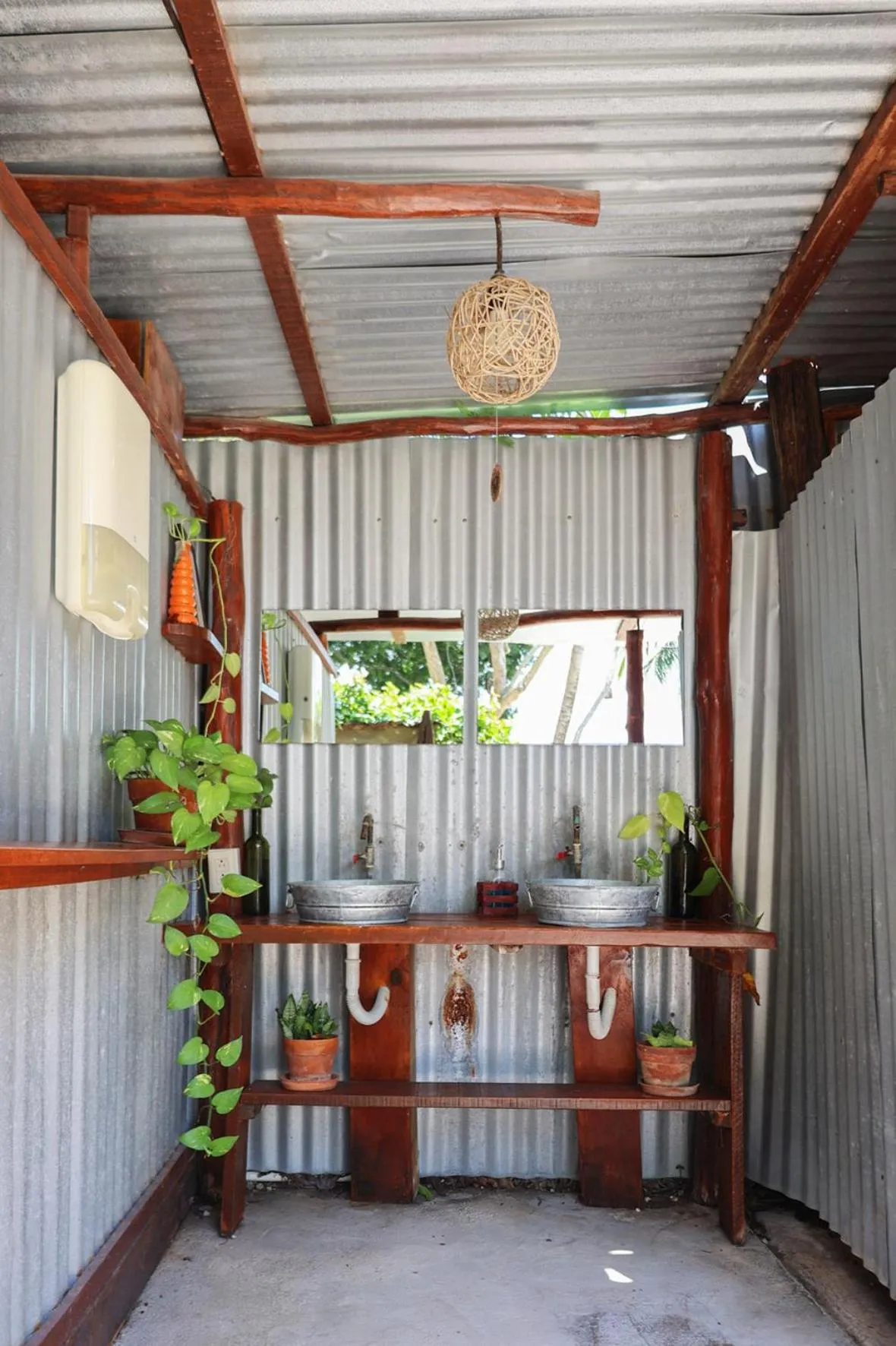 Public Bath in El Búho Bacalar Eco-Cabañas Hostal