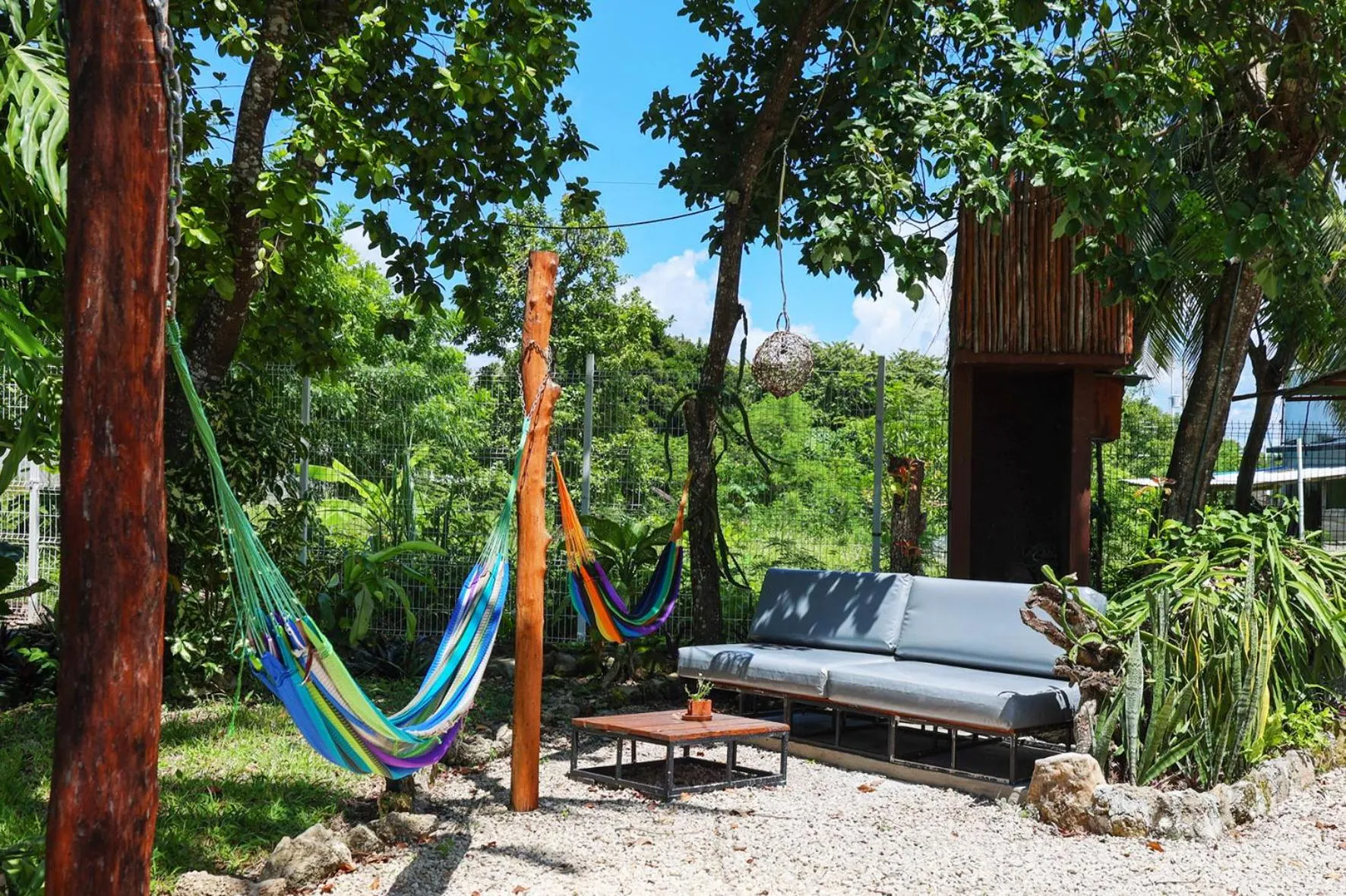 Garden in El Búho Bacalar Eco-Cabañas Hostal