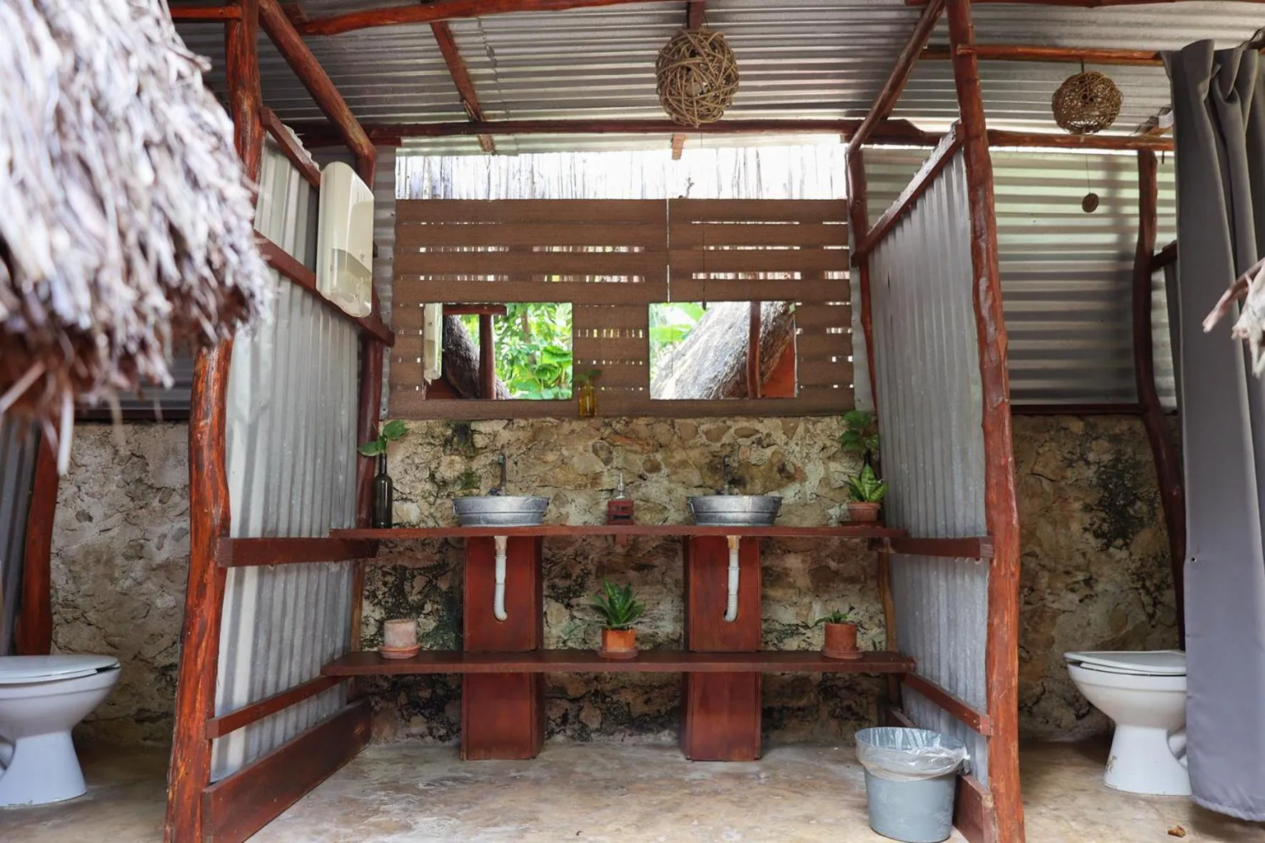 Bathroom in El Búho Bacalar Eco-Cabañas Hostal